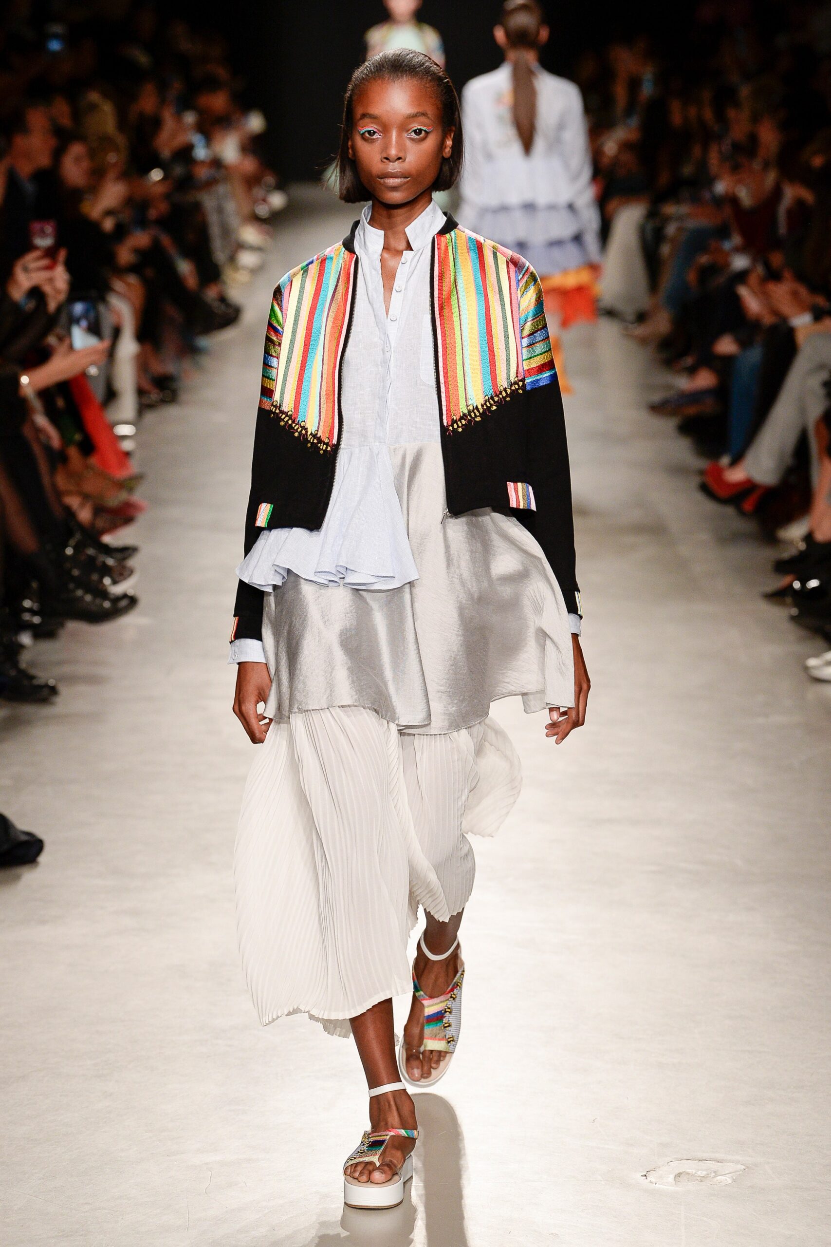 Rahul Mishra S/S 18 Look 22