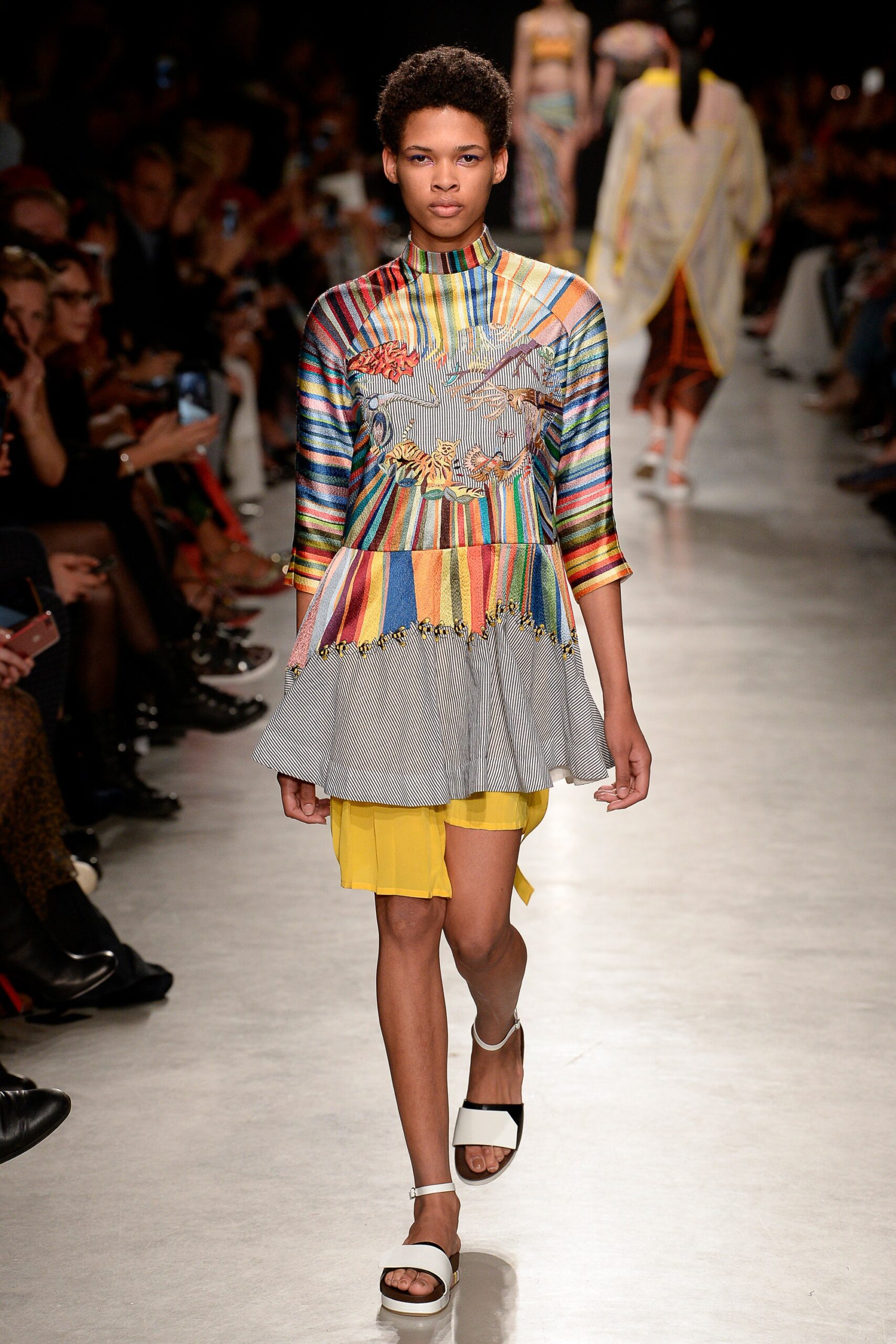 Rahul Mishra S/S 18 Look 26