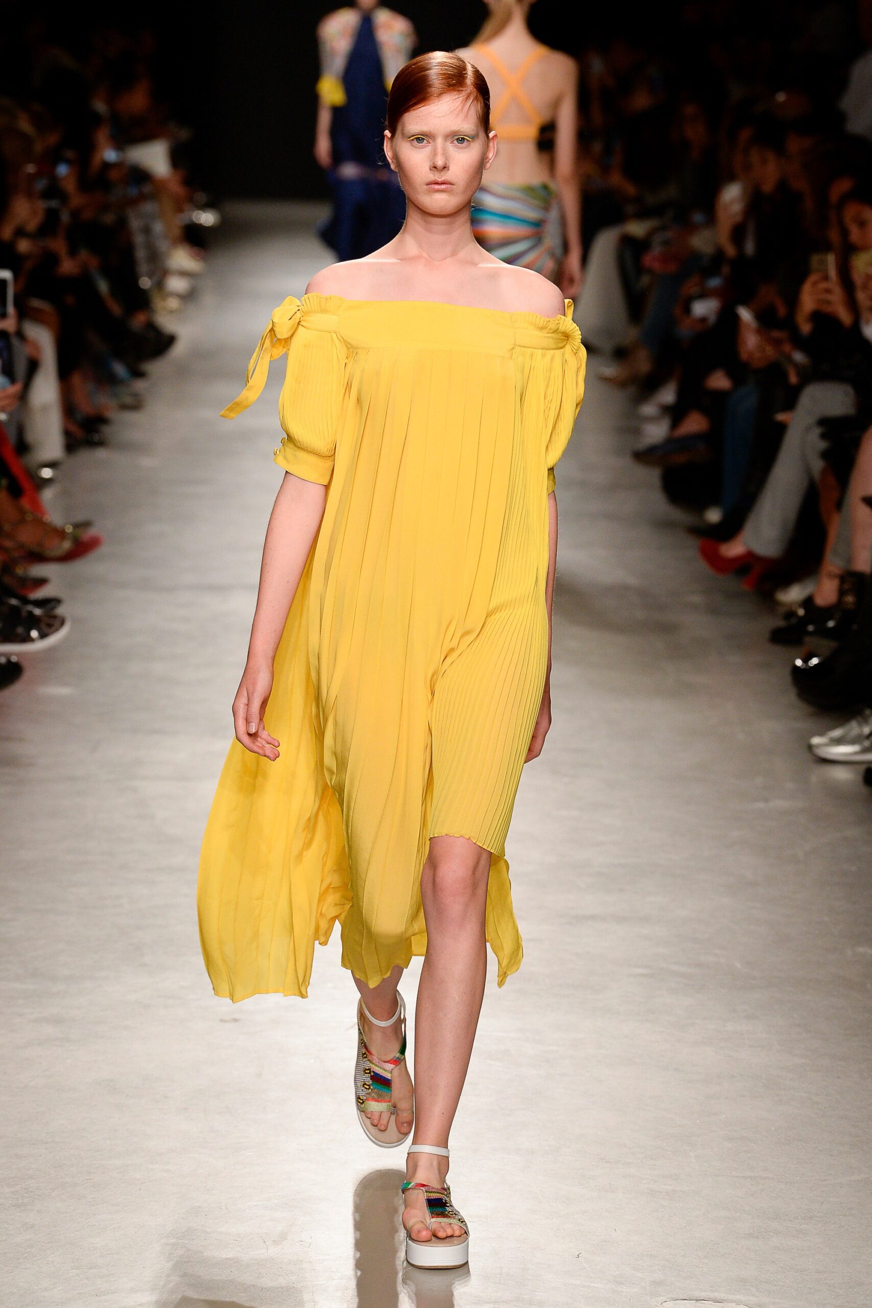 Rahul Mishra S/S 18 Look 28