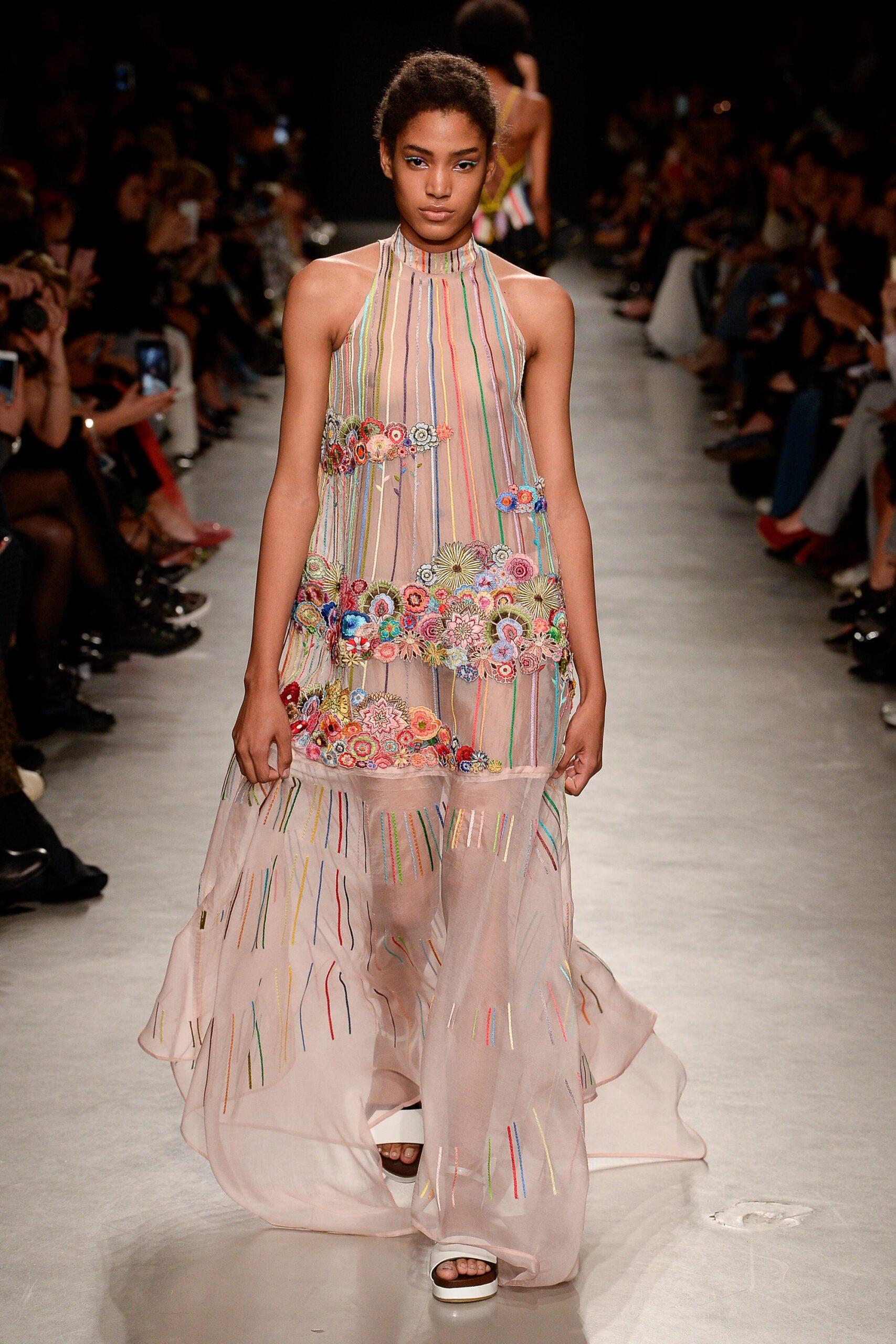 Rahul Mishra S/S 18 Look 35