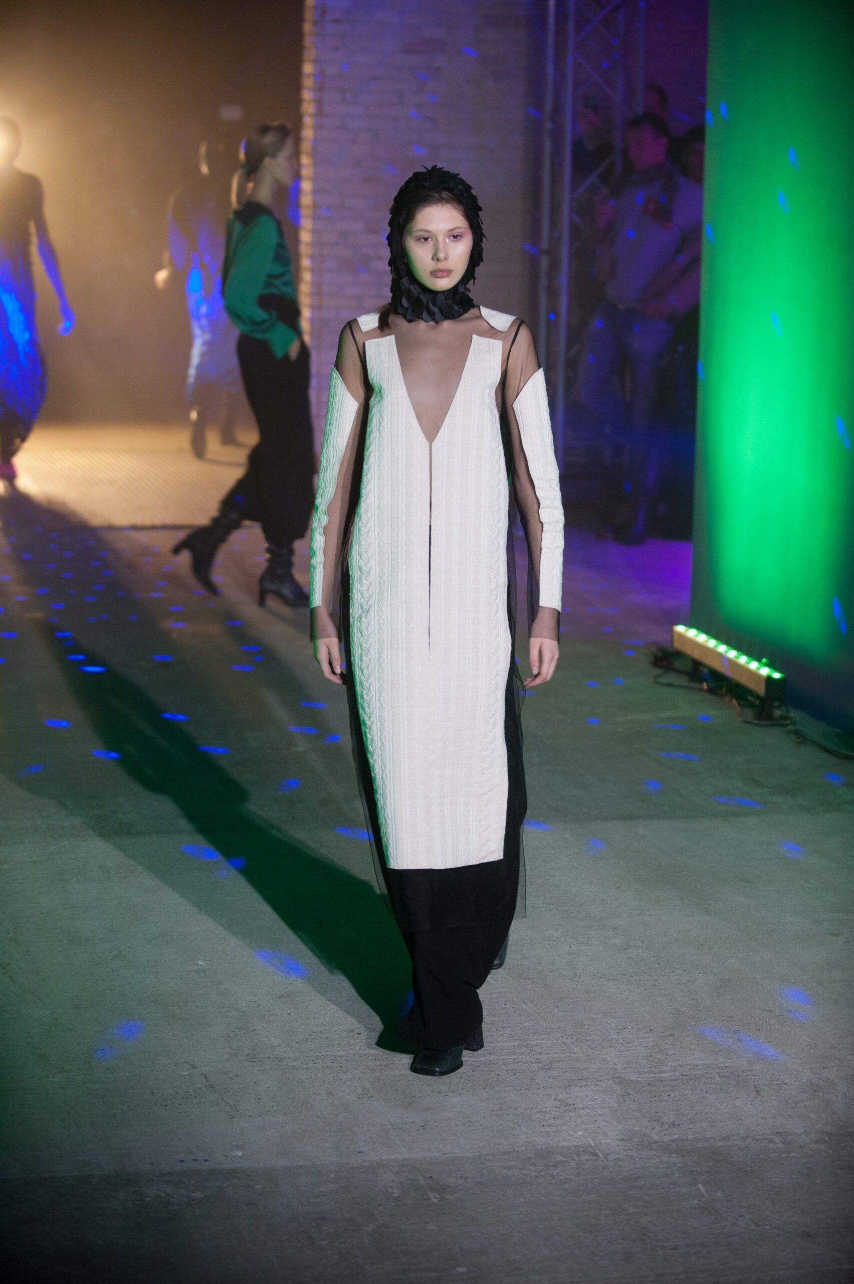Poustovit Kiev F/W 18 Look 9