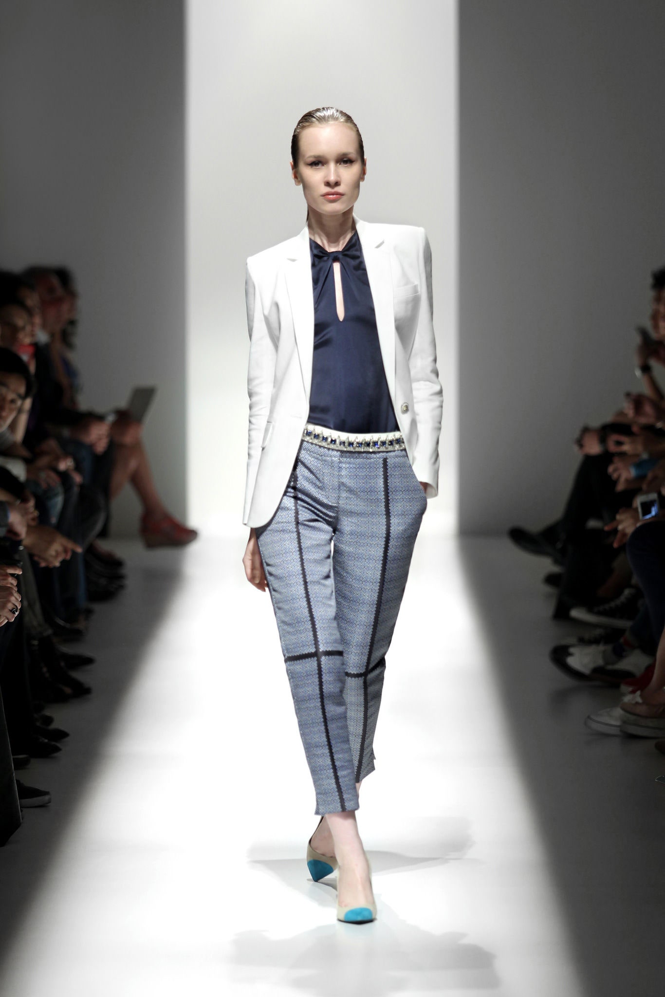 Pierre Balmain S/S 13 Look 37