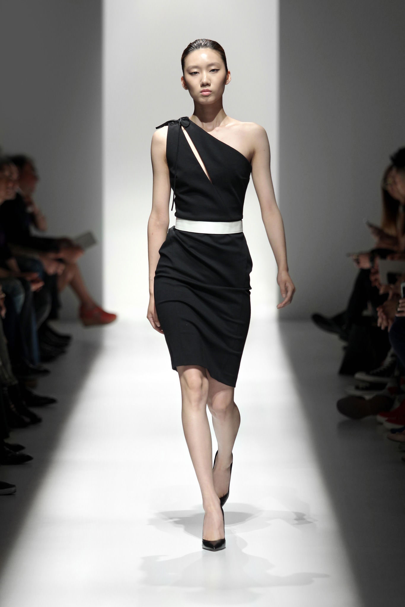 Pierre Balmain S/S 13 Look 60