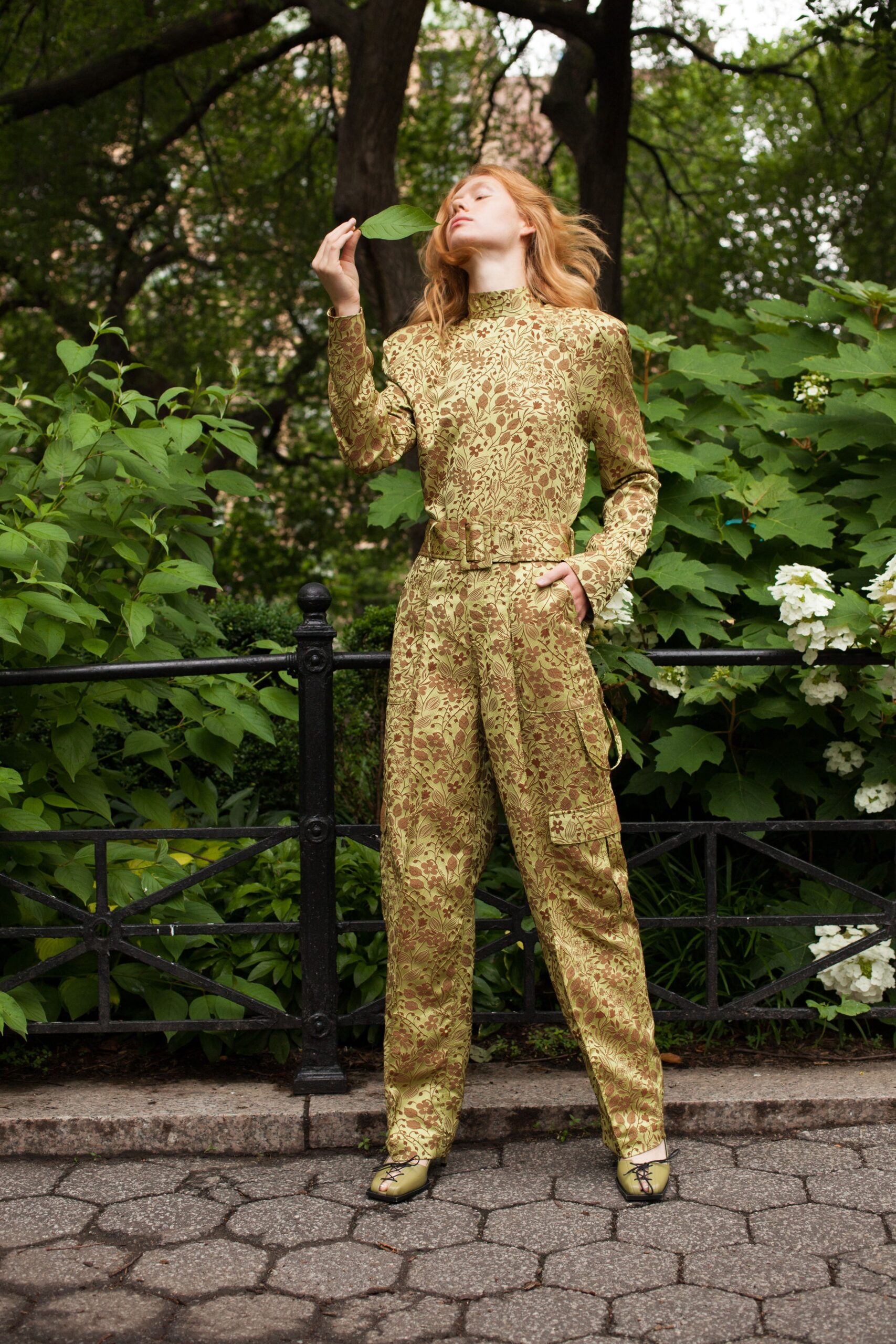 Rosie Assoulin Resort 20 Look 1