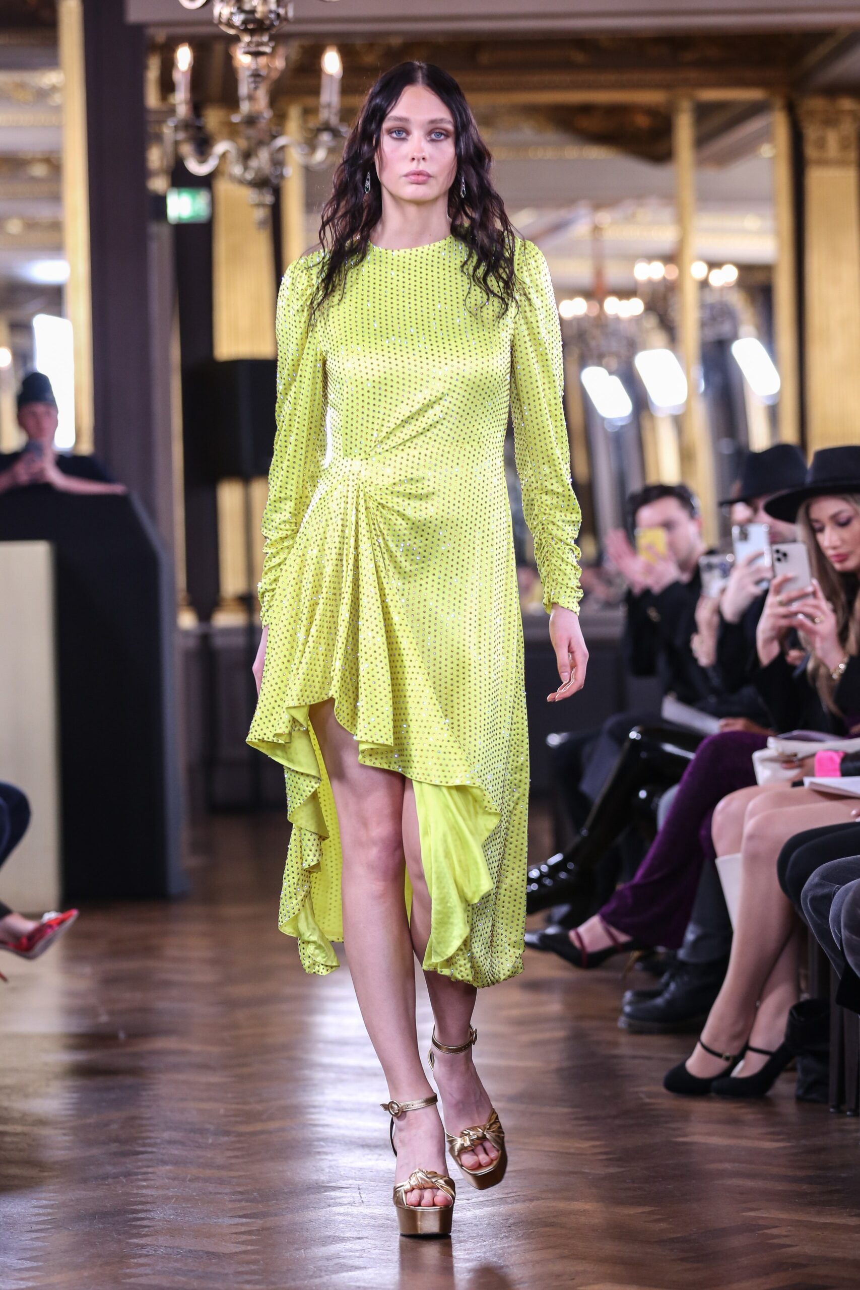 Rue Agthonis F/W 22 Look 1