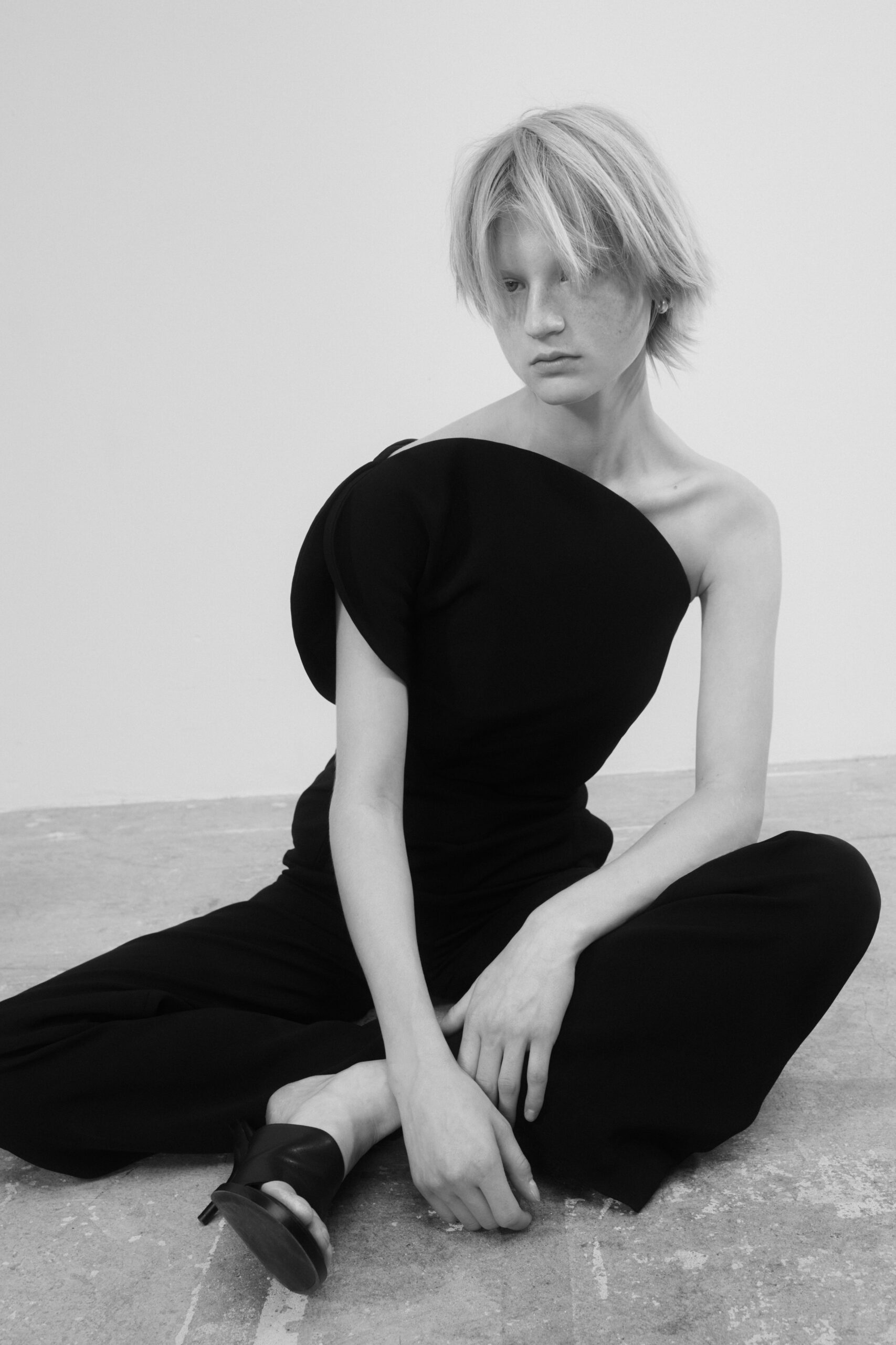 Roland Mouret S/S 23 Look 2