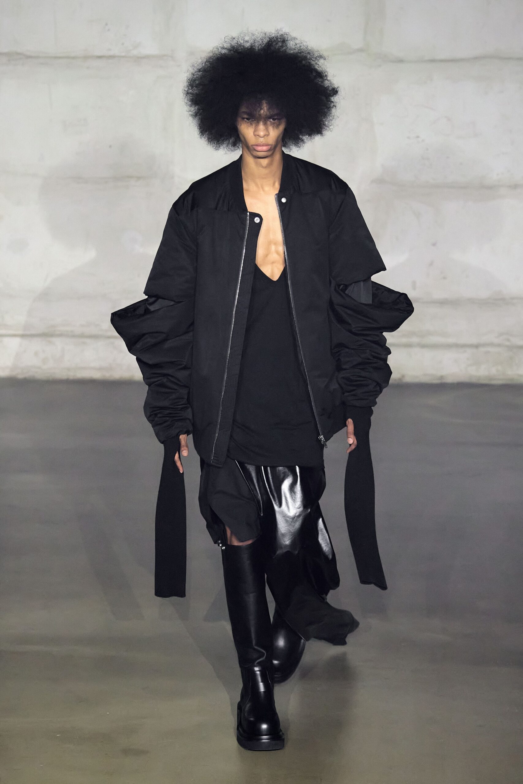 Rick Owens F/W 22 Menswear Look 3