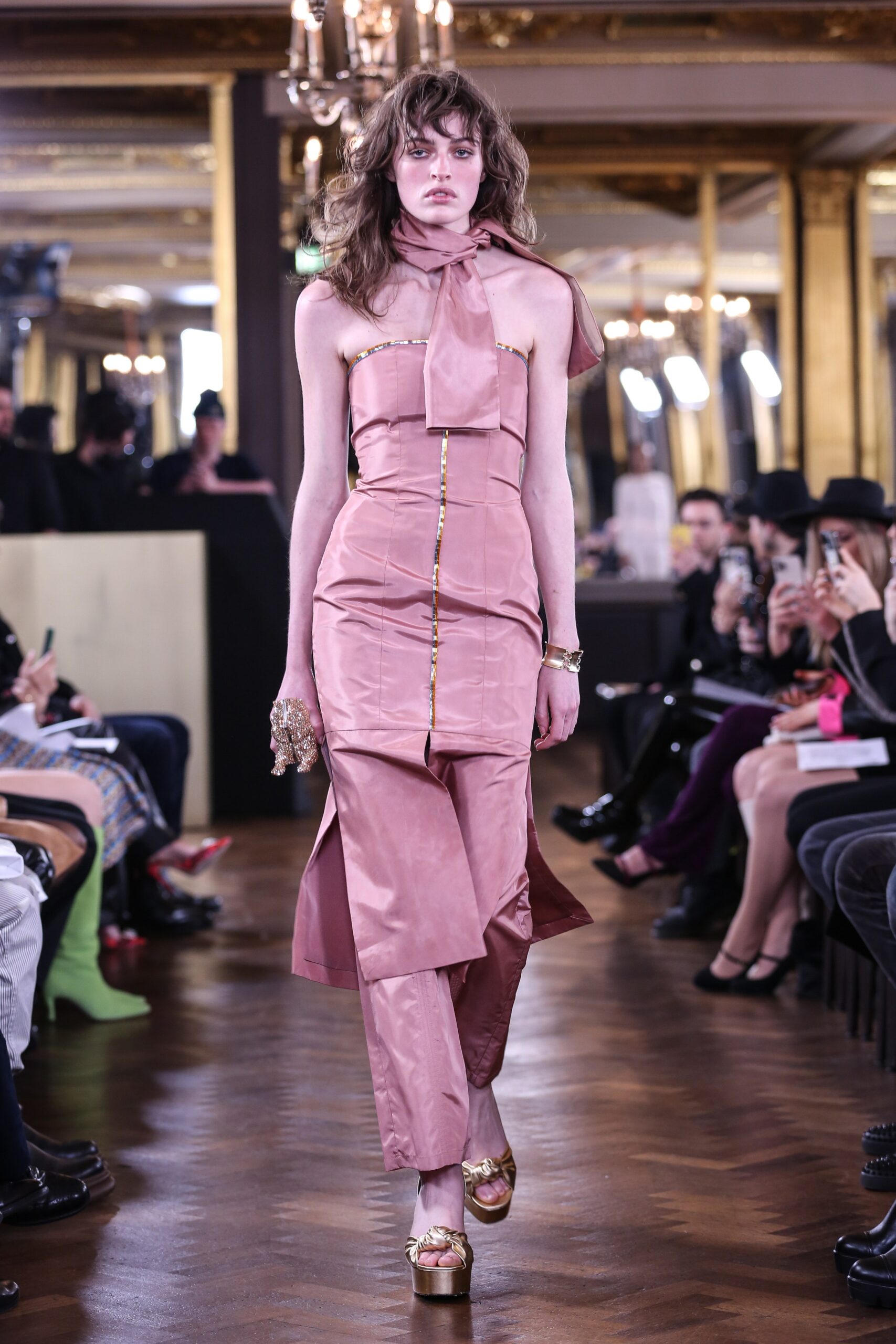 Rue Agthonis F/W 22 Look 5