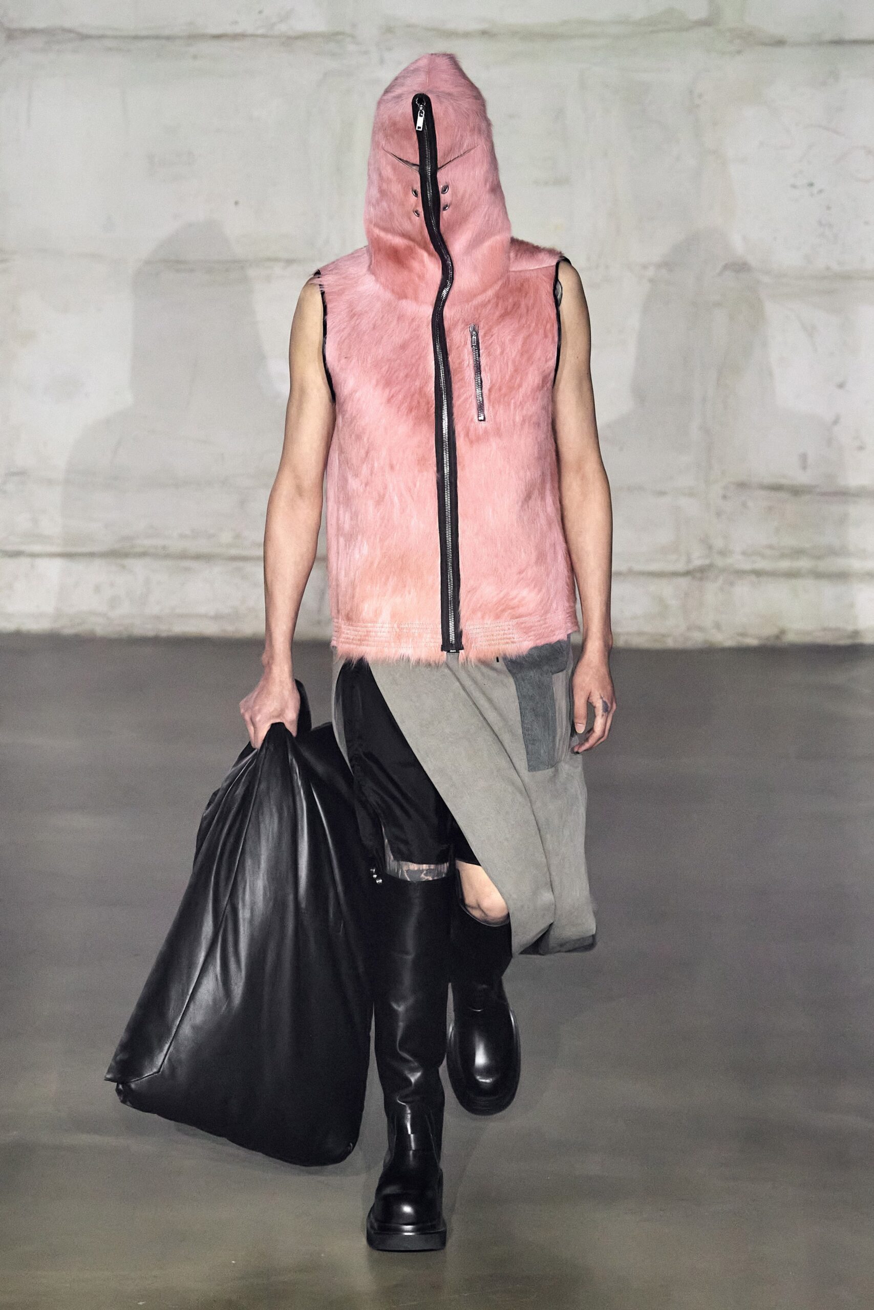 Rick Owens F/W 22 Menswear Look 10