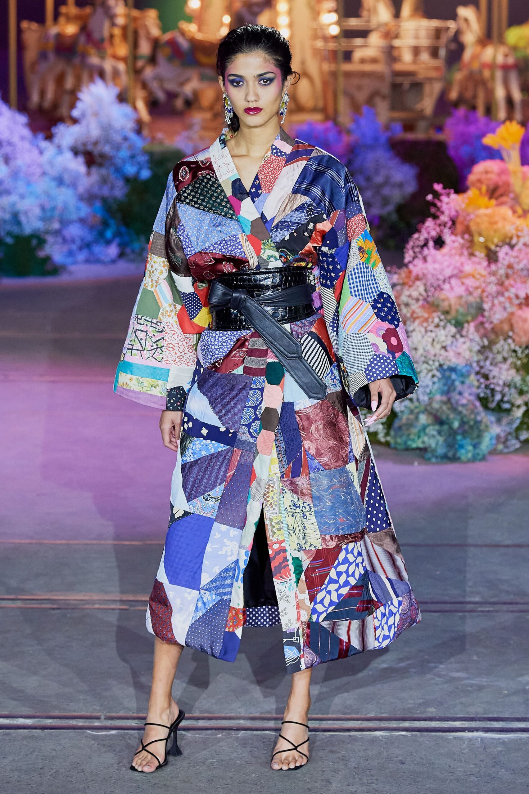 Romance Was Born Australia Resort 22 Look 11