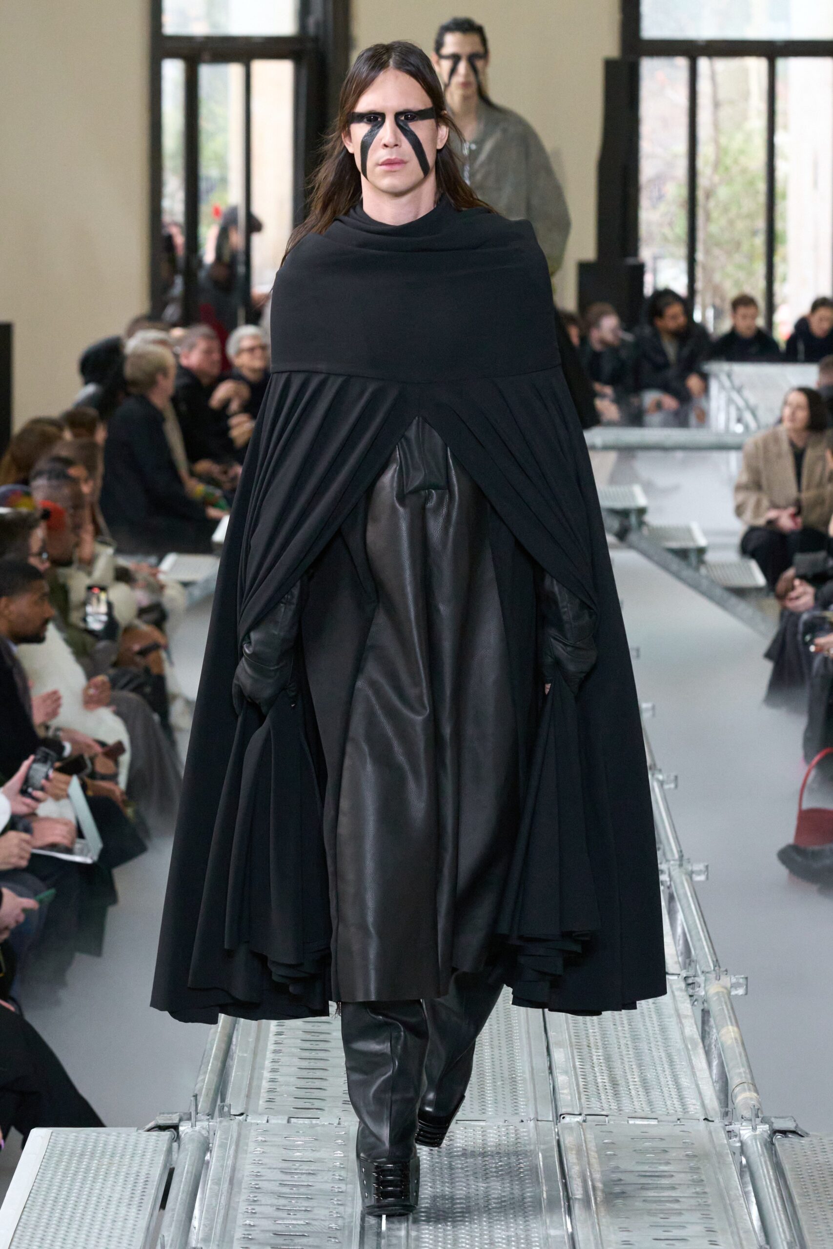 Rick Owens F/W 23 Menswear Look 15