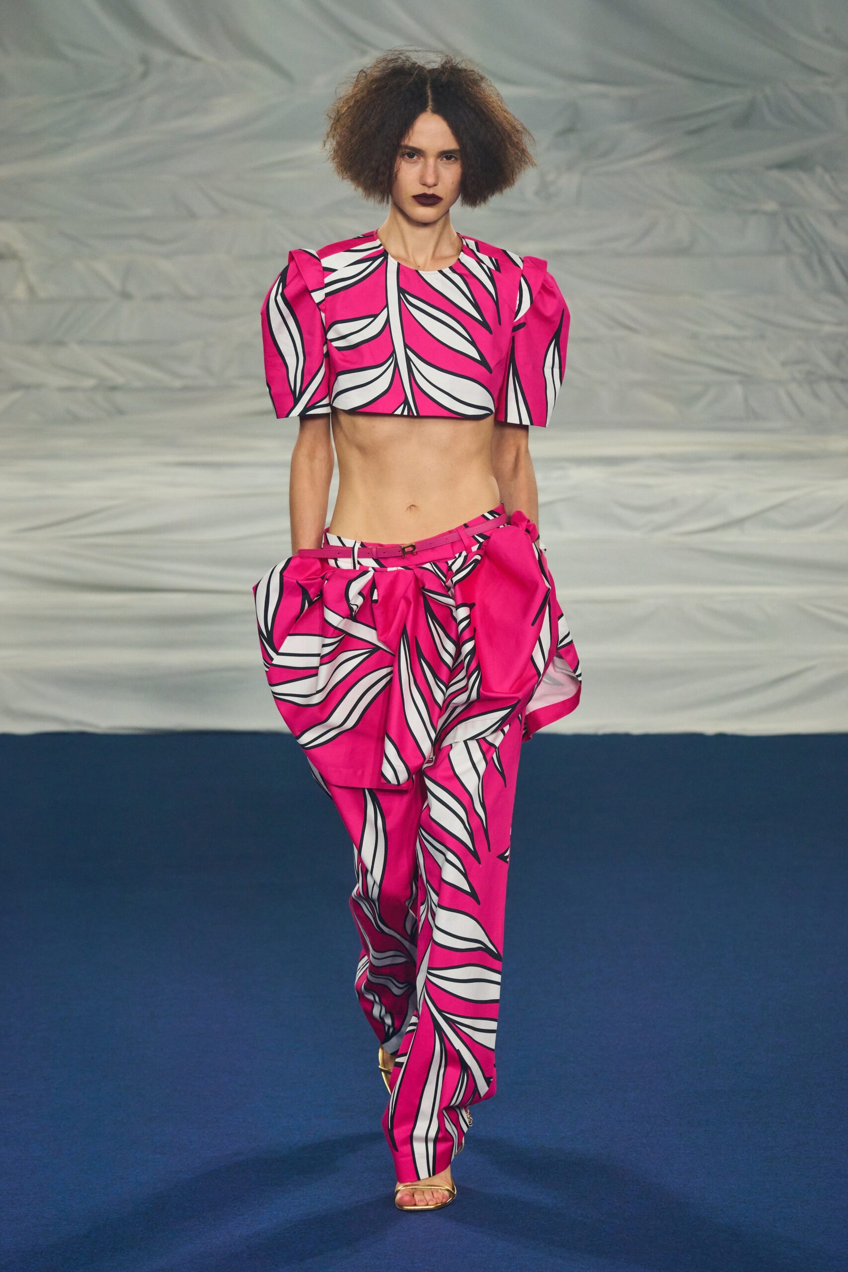 Rochas S/S 23 Look 16