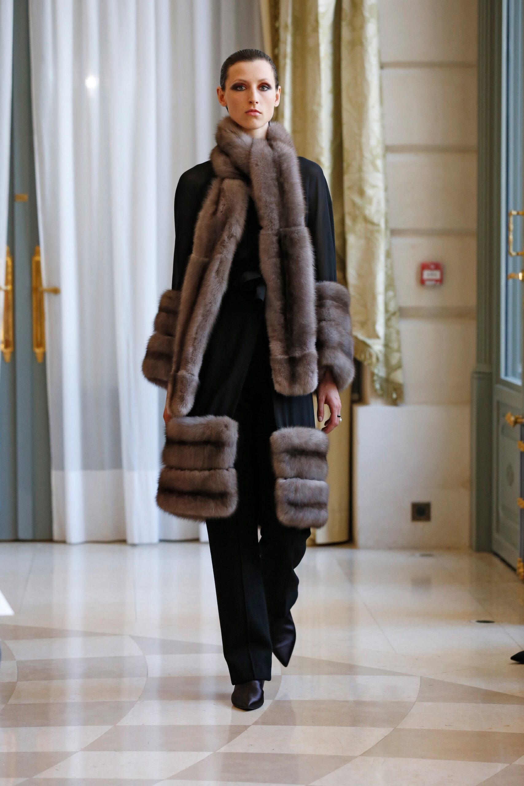 RR331 F/W 19 Couture Look 11