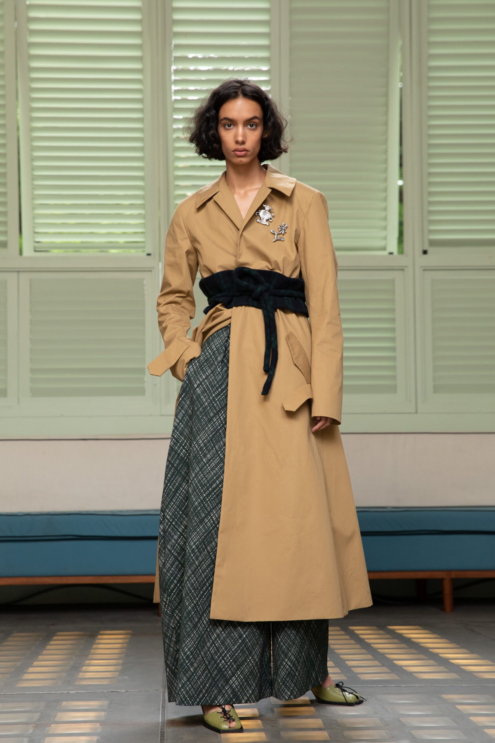 Rosie Assoulin Resort 20 Look 17