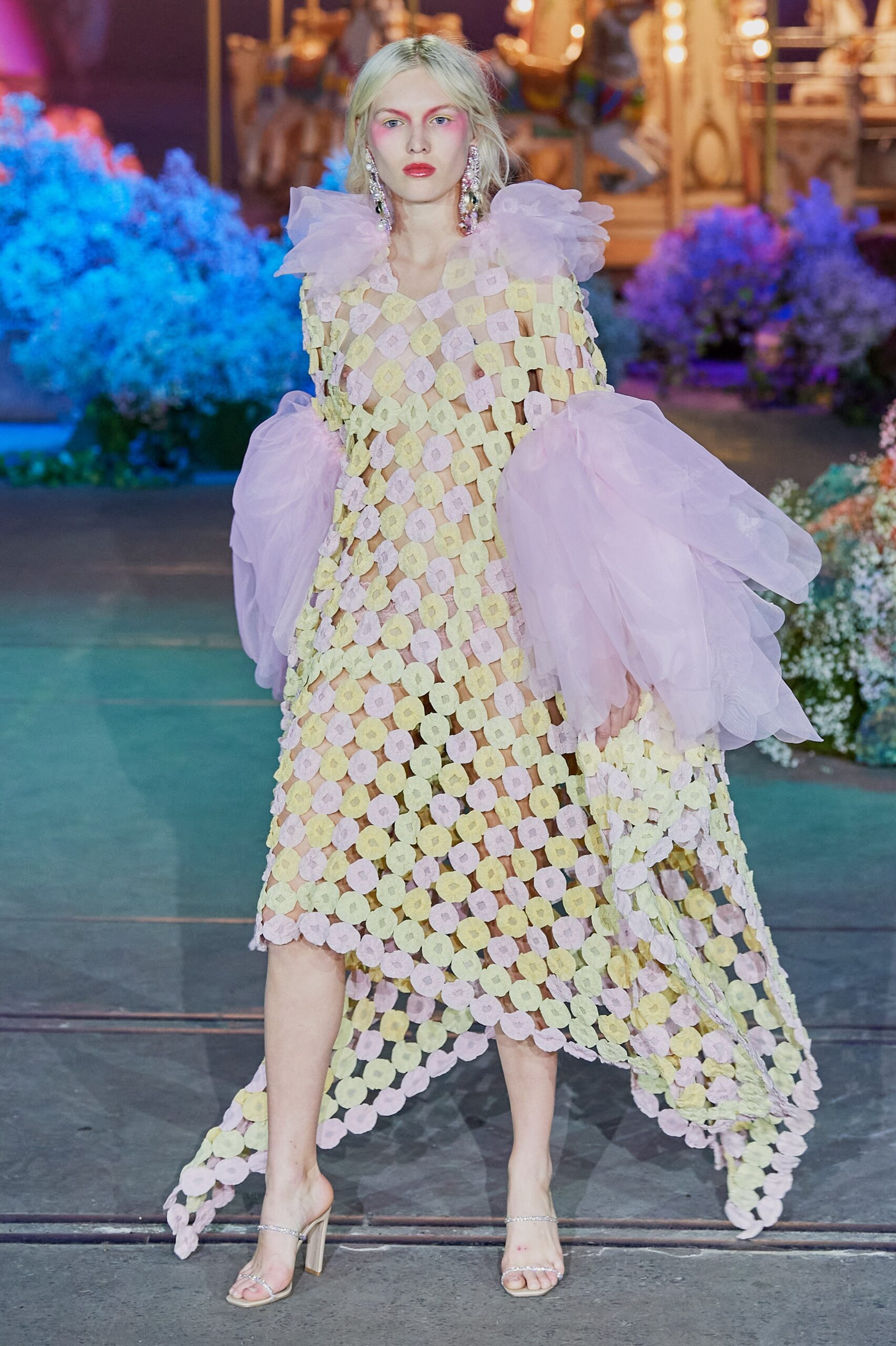 Romance Was Born Australia Resort 22 Look 18