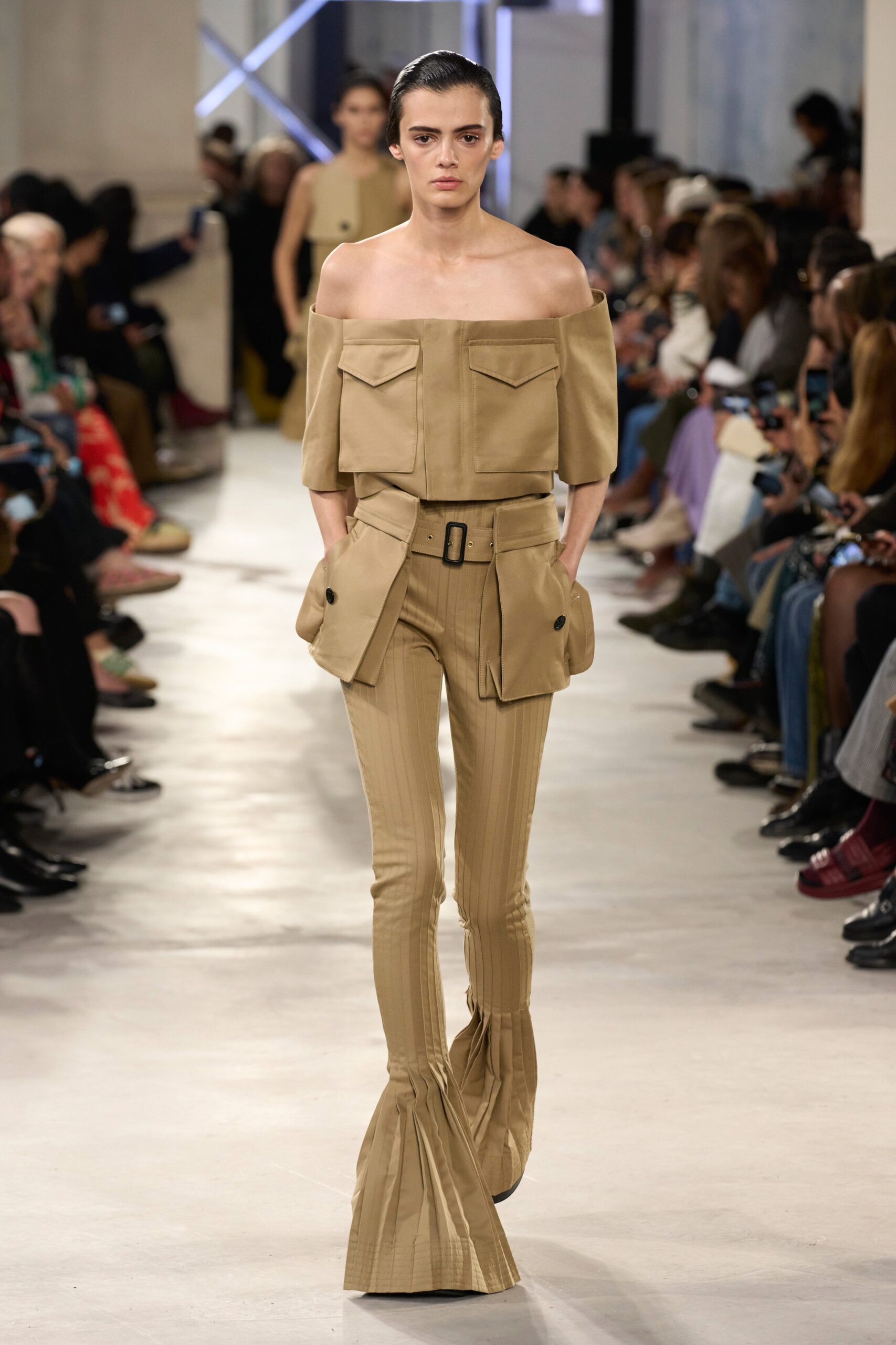 Sacai S/S 23 Look 18