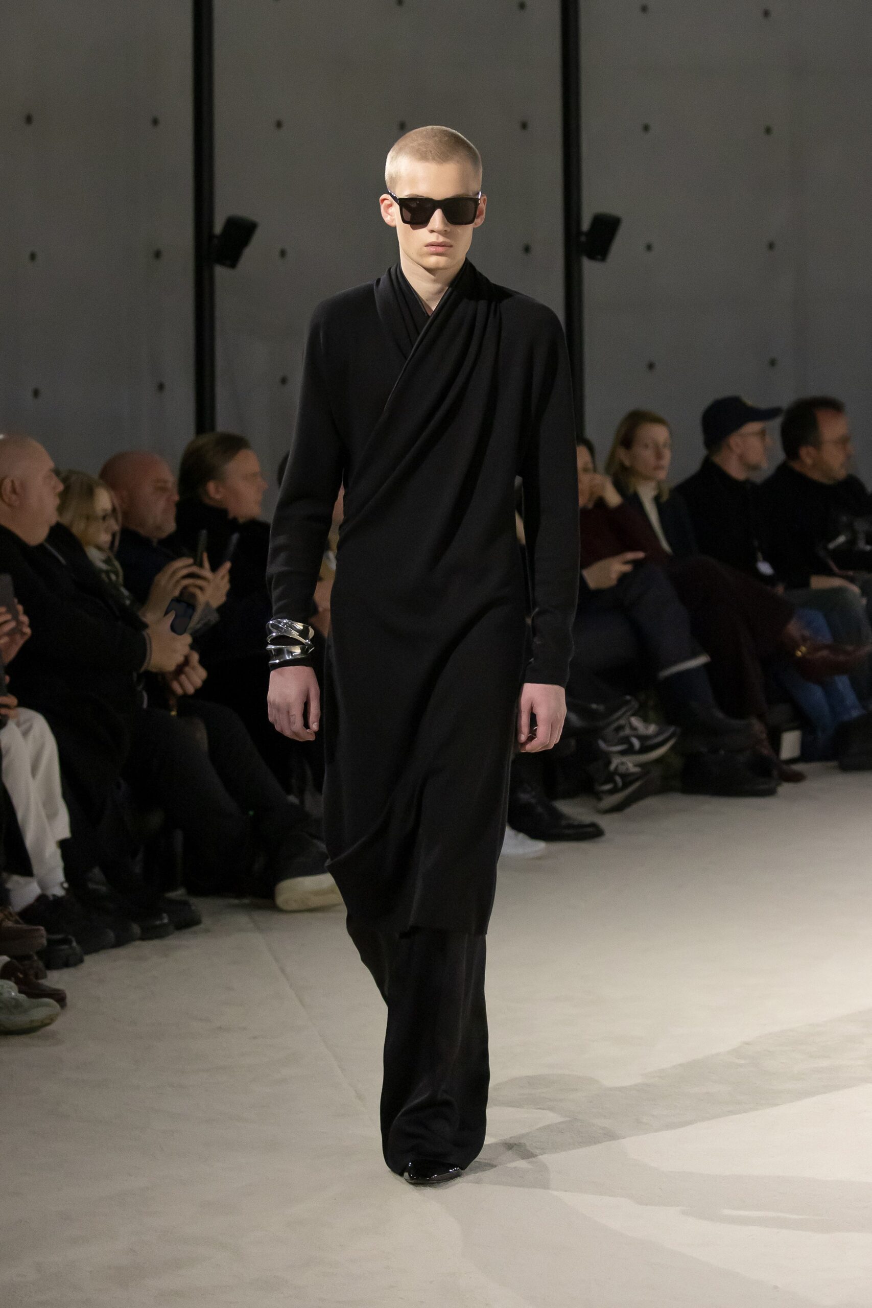 Saint Laurent F/W 23 Menswear Look 18