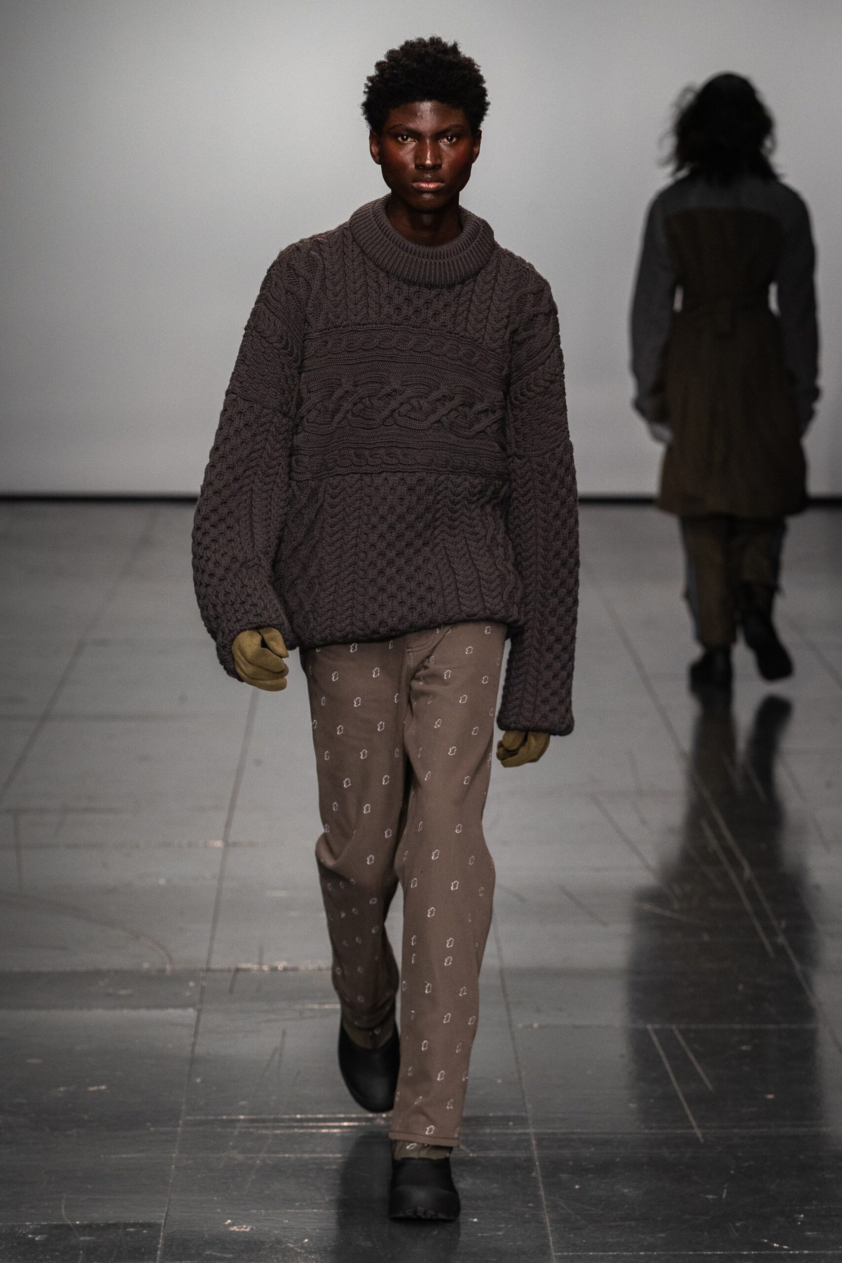 Robyn Lynch F/W 22 Menswear Look 19