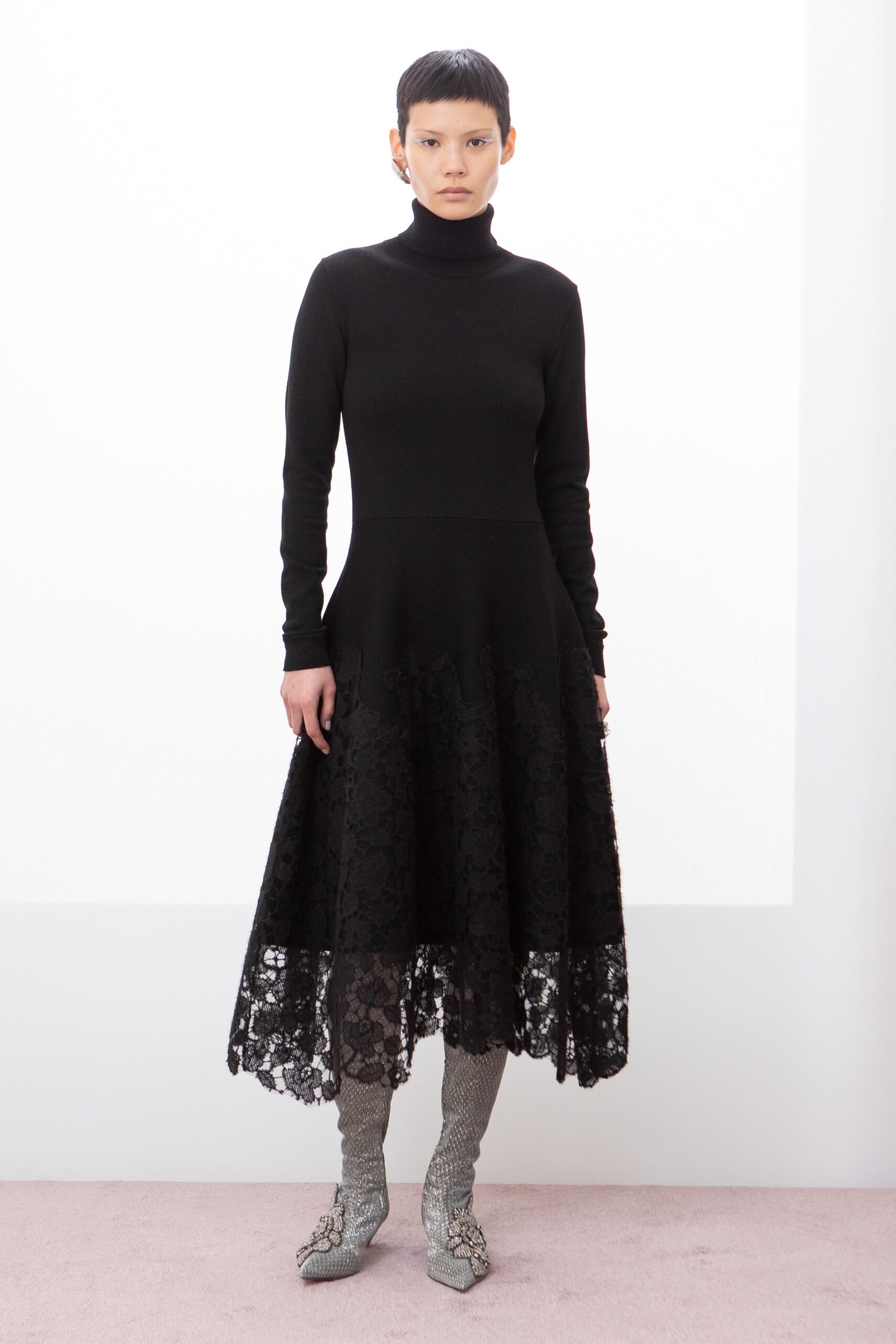Rochas F/W 23 Look 19