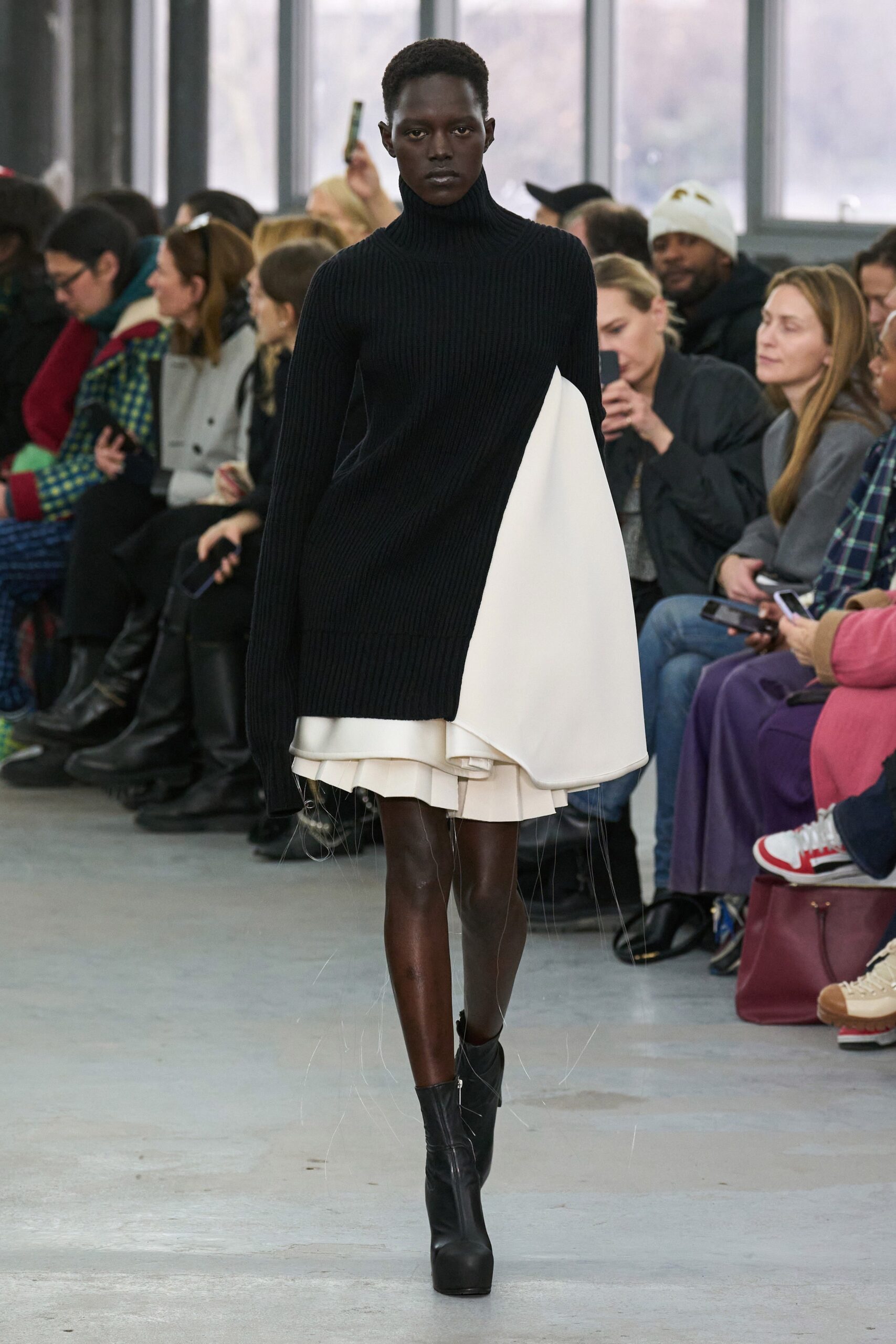 Sacai F/W 23 Look 20