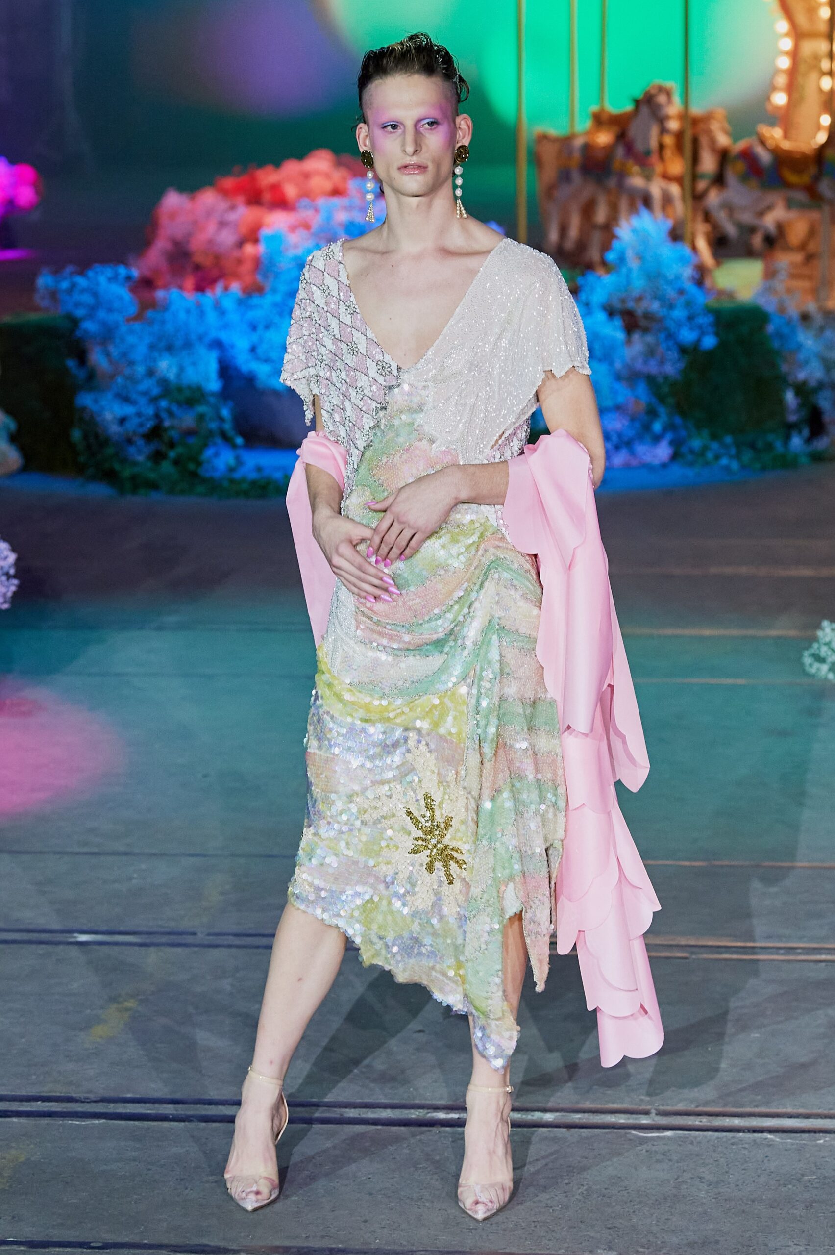 Romance Was Born Australia Resort 22 Look 21