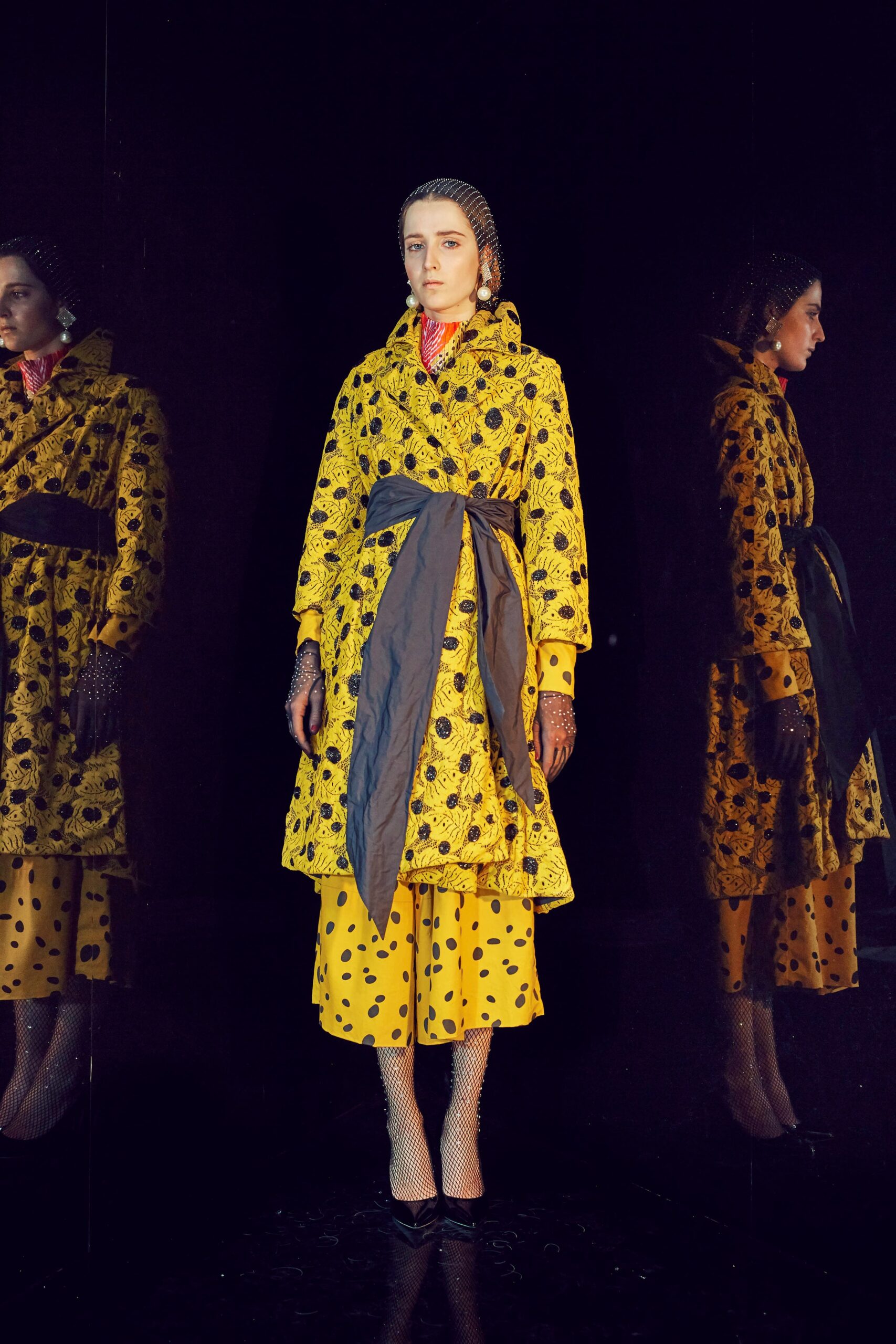 Romance Was Born F/W 19 Look 21