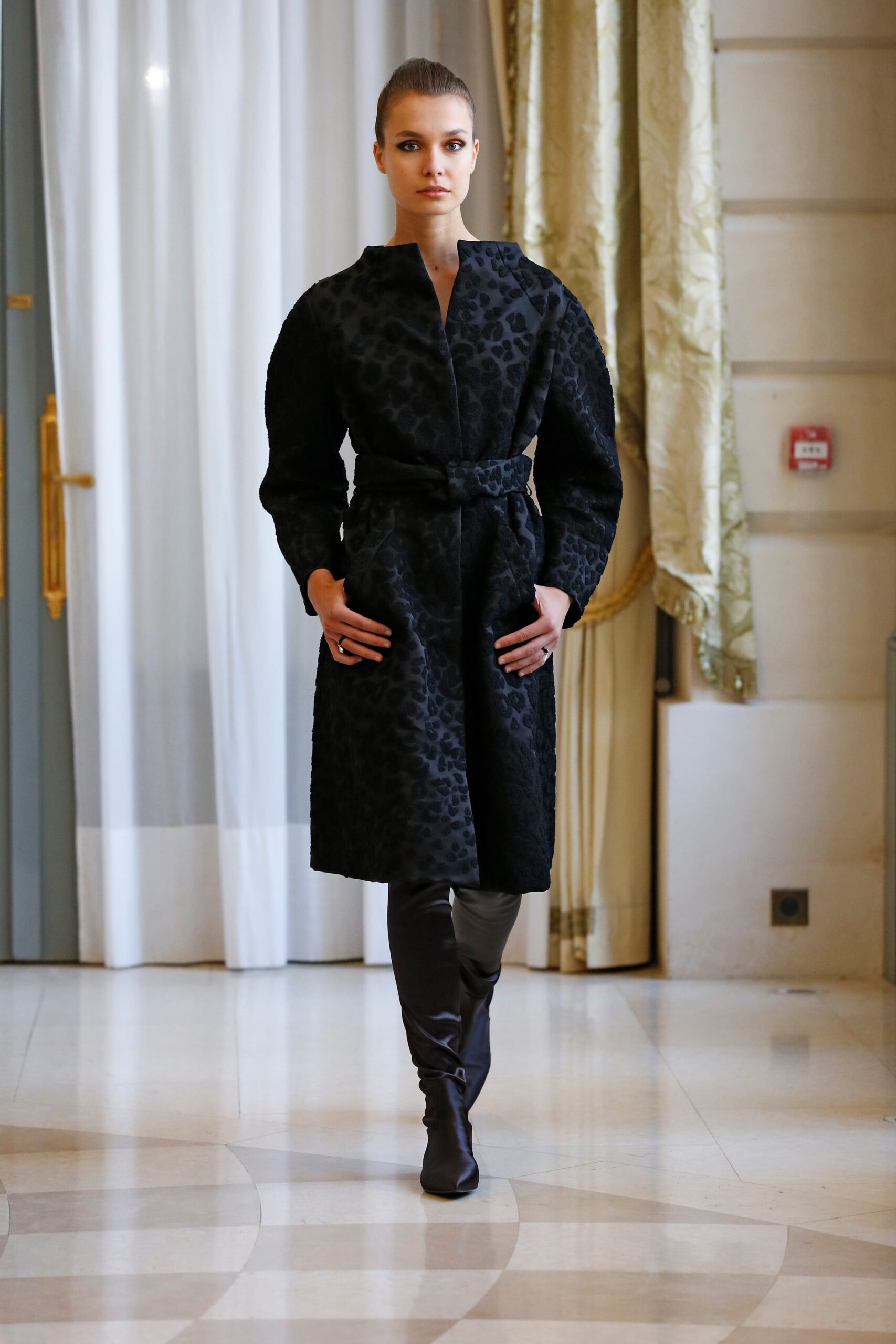RR331 F/W 19 Couture Look 15