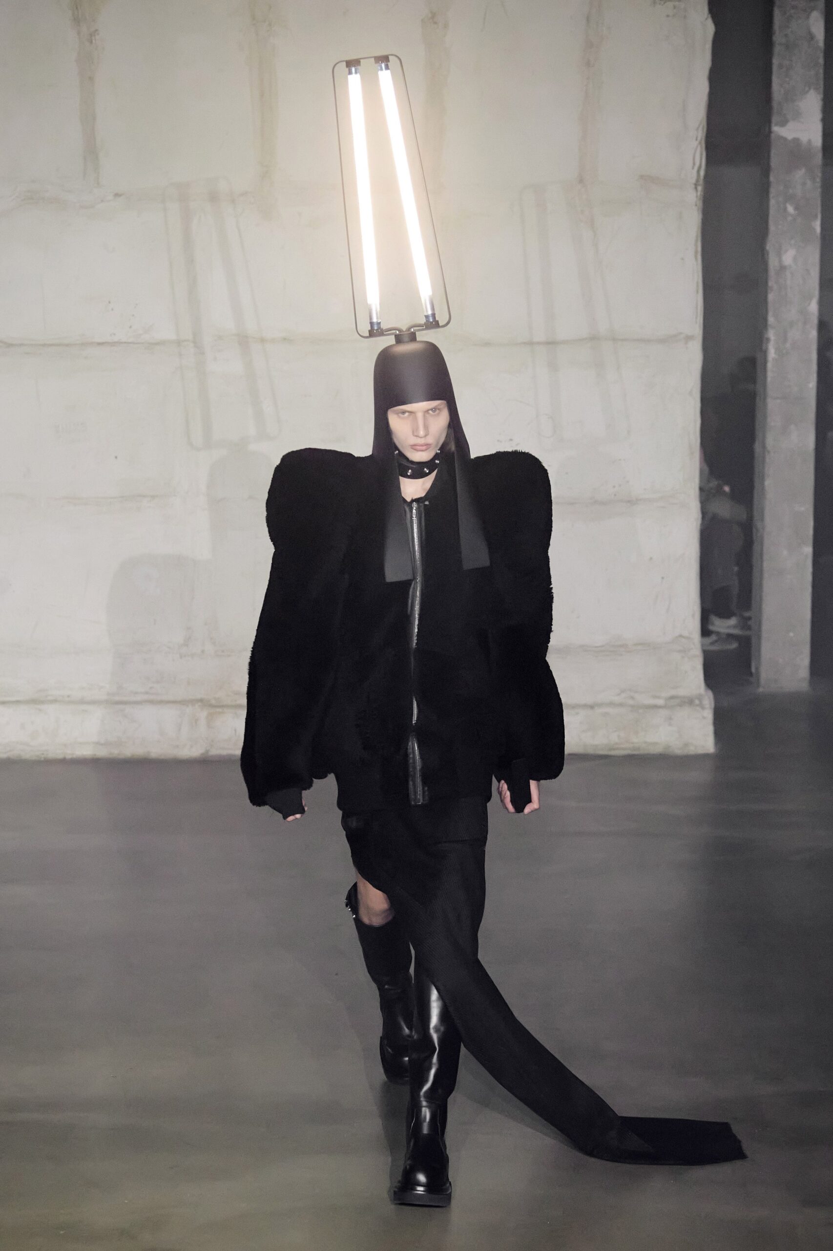 Rick Owens F/W 22 Menswear Look 23
