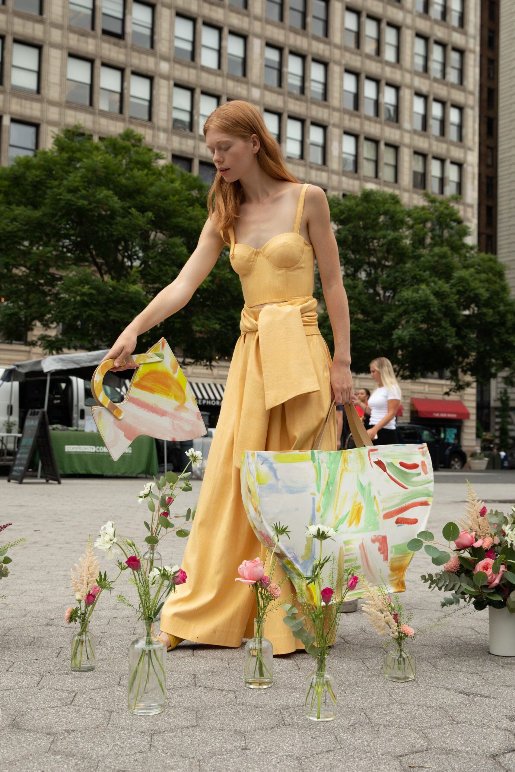 Rosie Assoulin Resort 20 Look 24