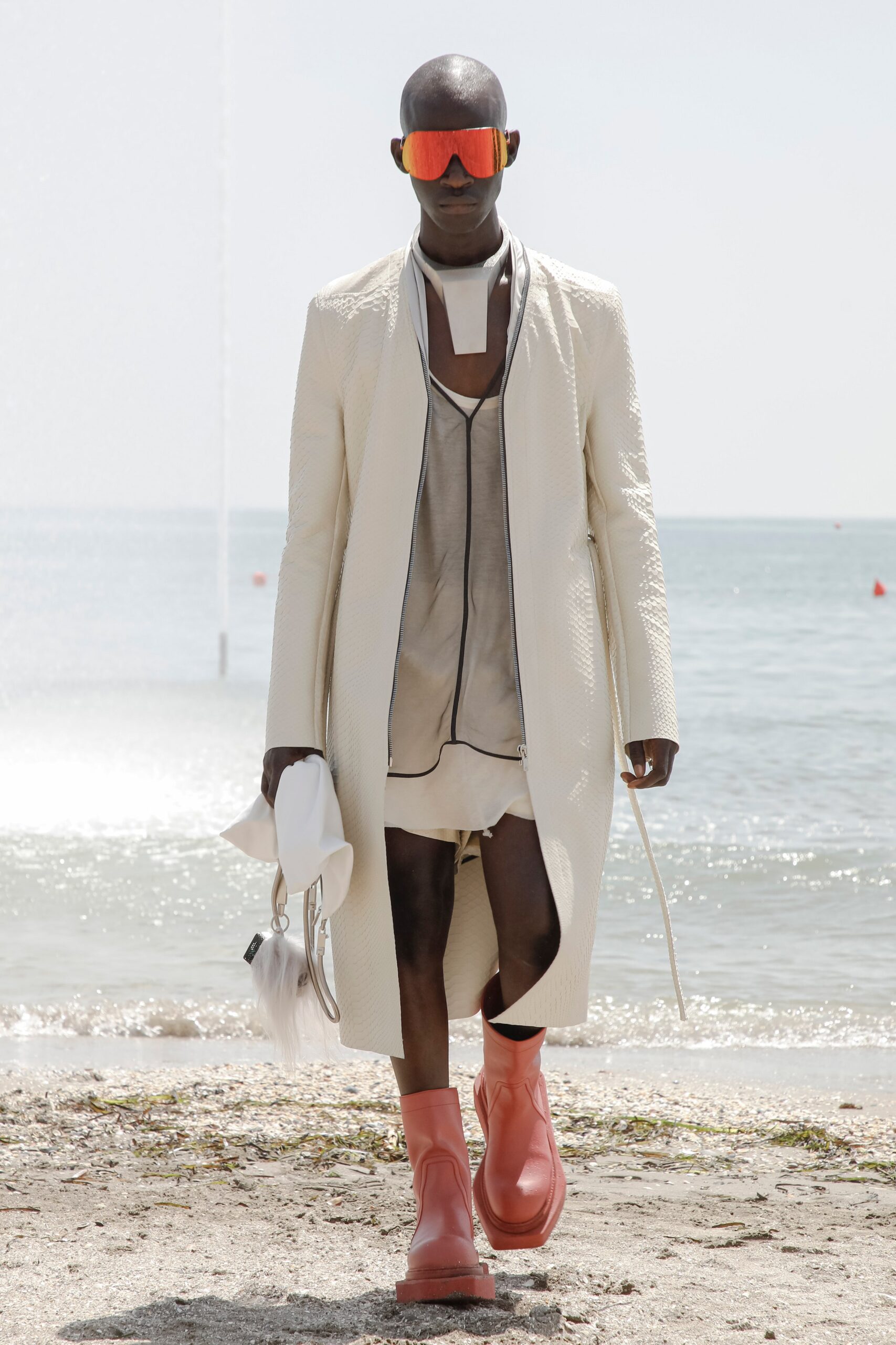 Rick Owens S/S 22 Menswear Look 25