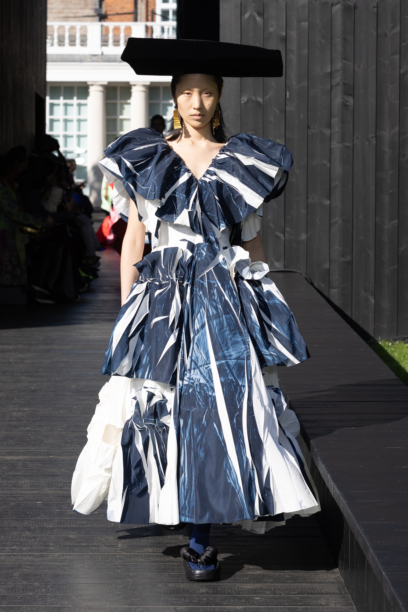 Roksanda S/S 23 Look 25