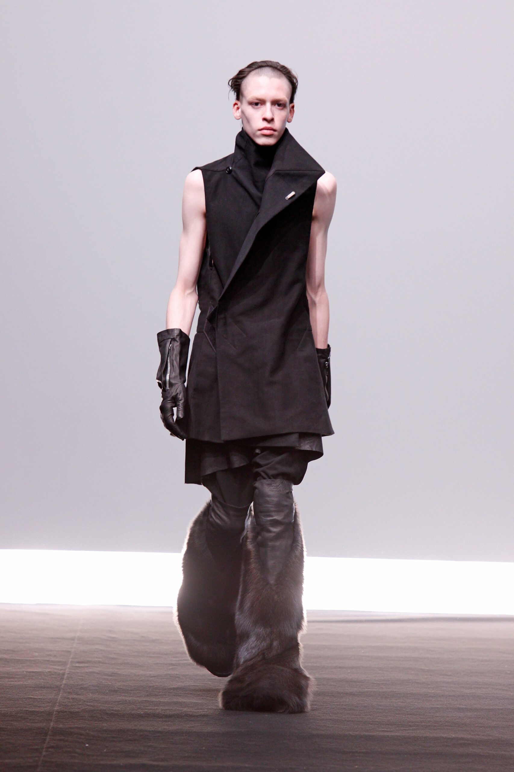 Rick Owens F/W 09 Menswear Look 28
