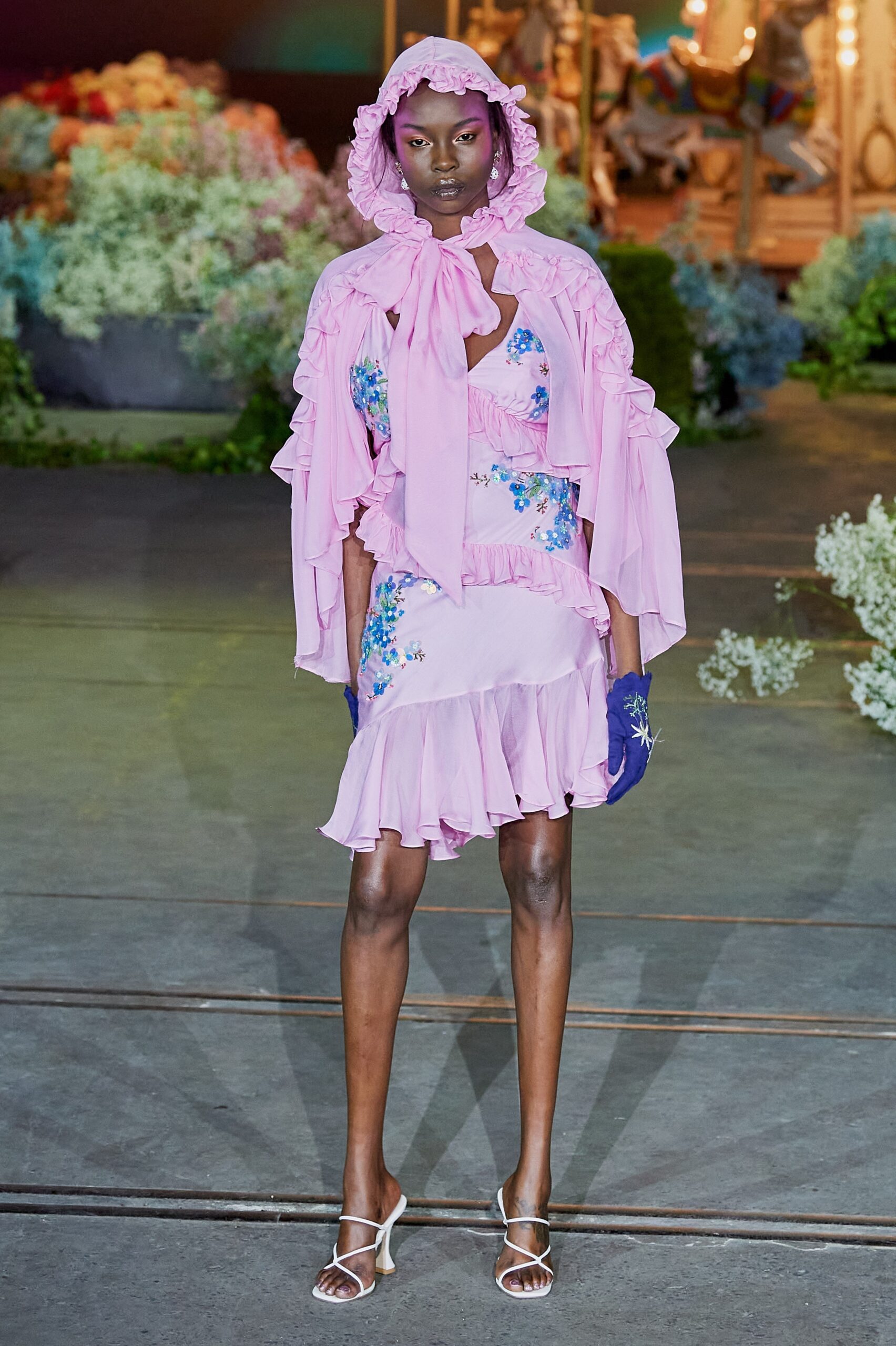 Romance Was Born Australia Resort 22 Look 28