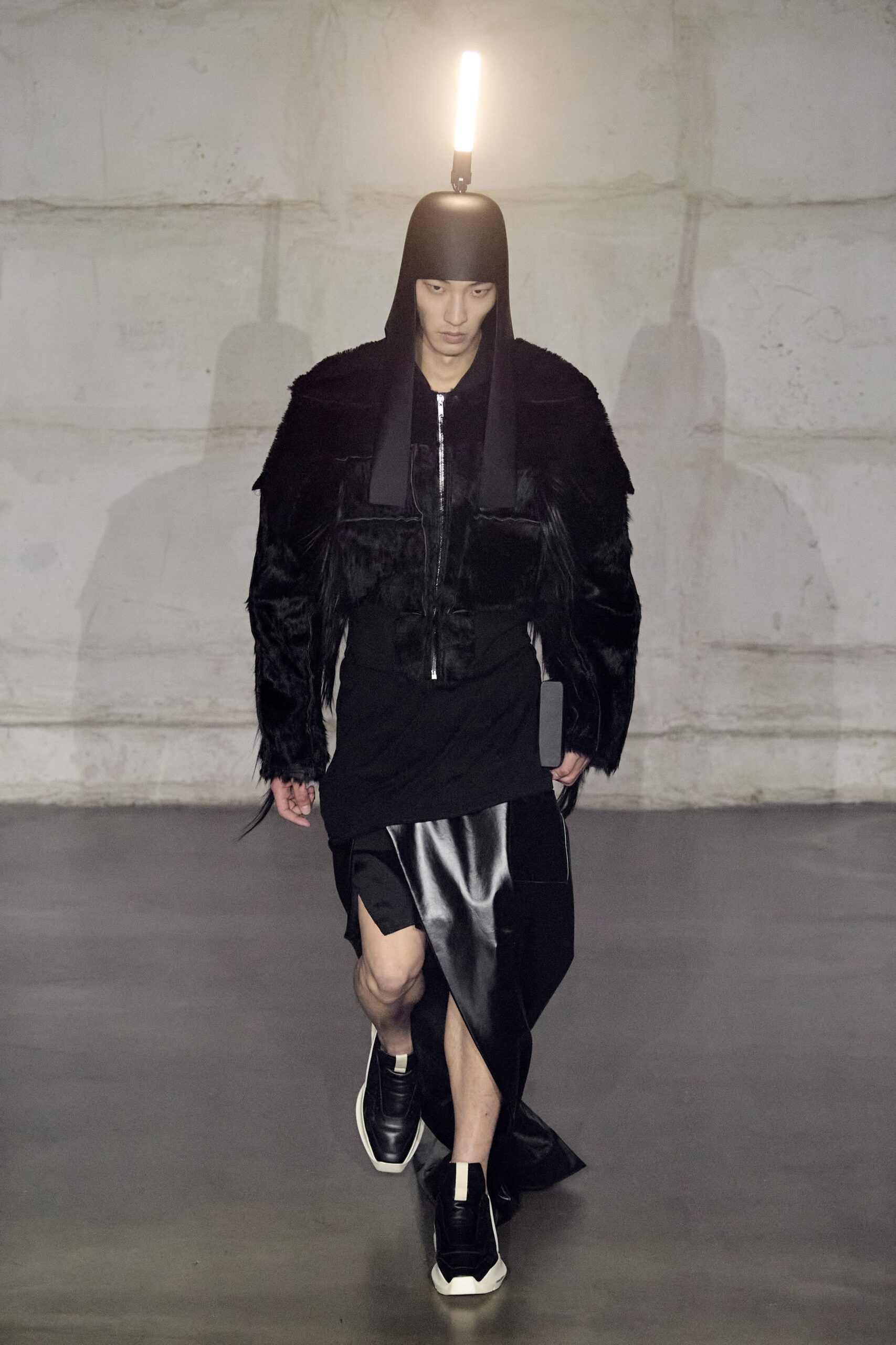 Rick Owens F/W 22 Menswear Look 29