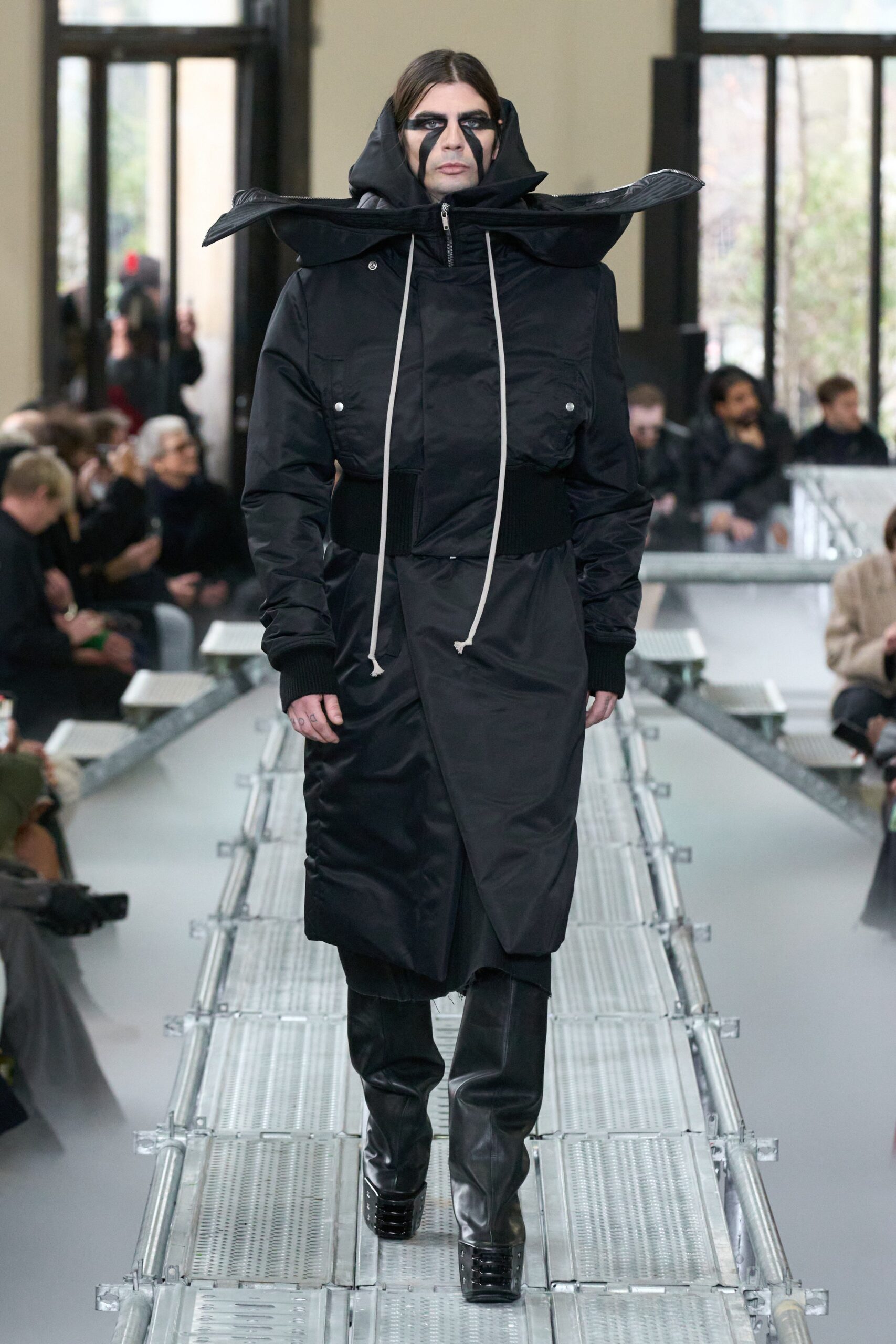 Rick Owens F/W 23 Menswear Look 29