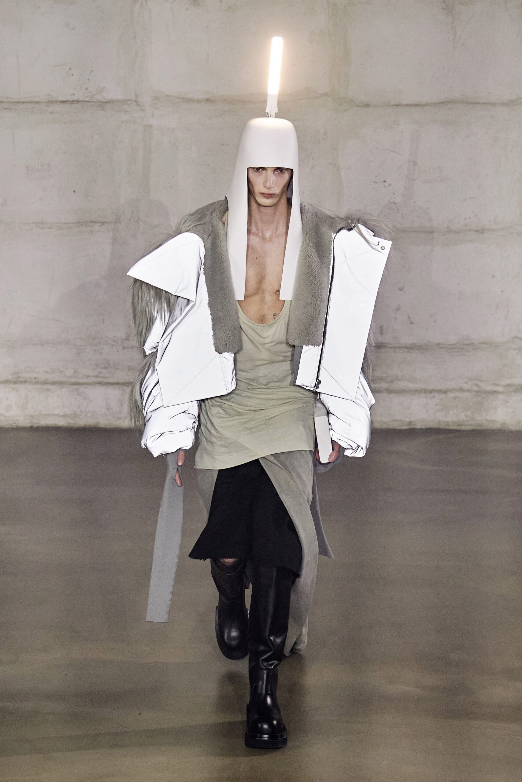 Rick Owens F/W 22 Menswear Look 34