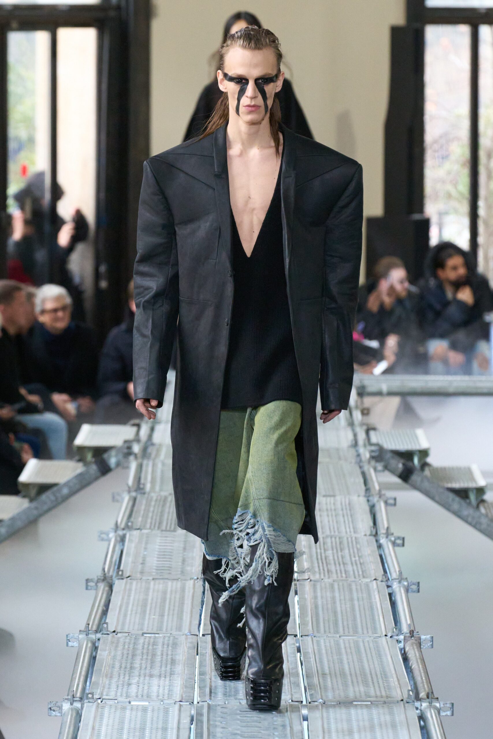 Rick Owens F/W 23 Menswear Look 34