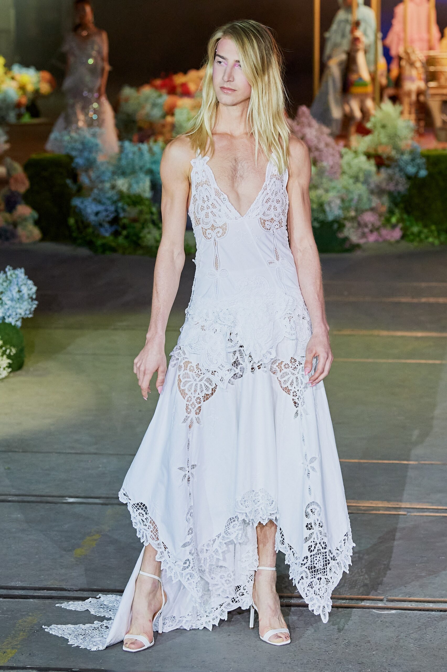 Romance Was Born Australia Resort 22 Look 35