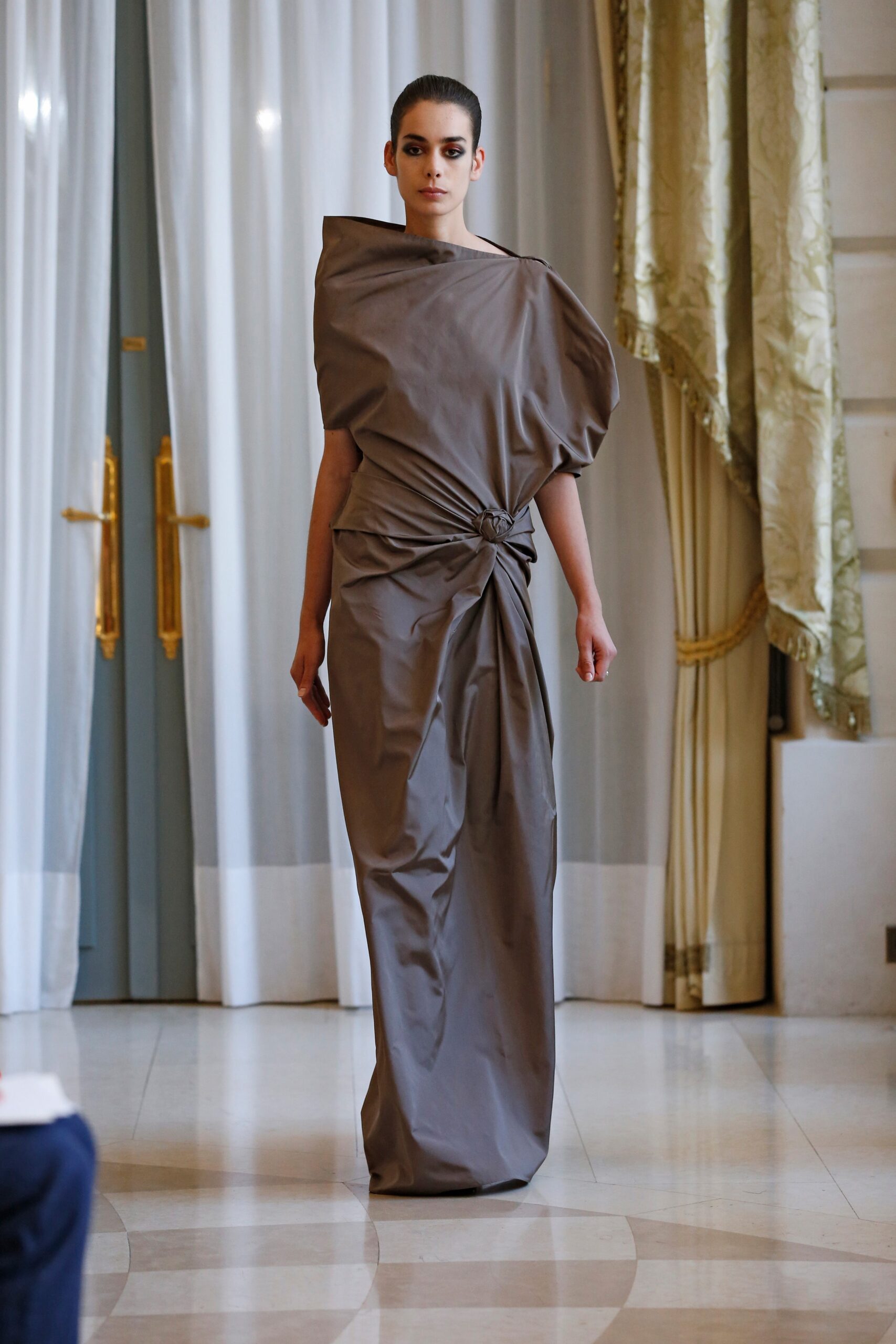 RR331 F/W 19 Couture Look 22