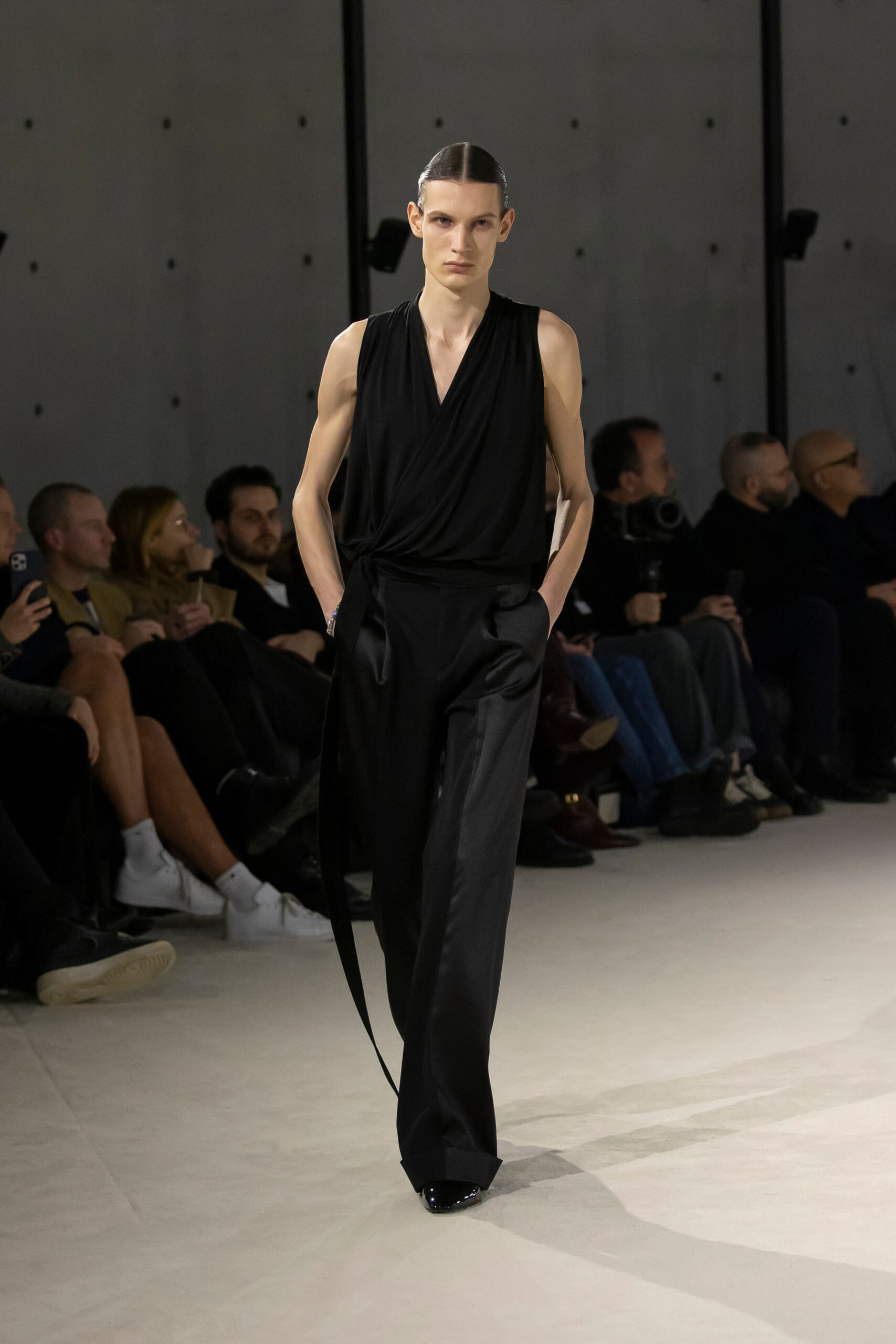 Saint Laurent F/W 23 Menswear Look 38