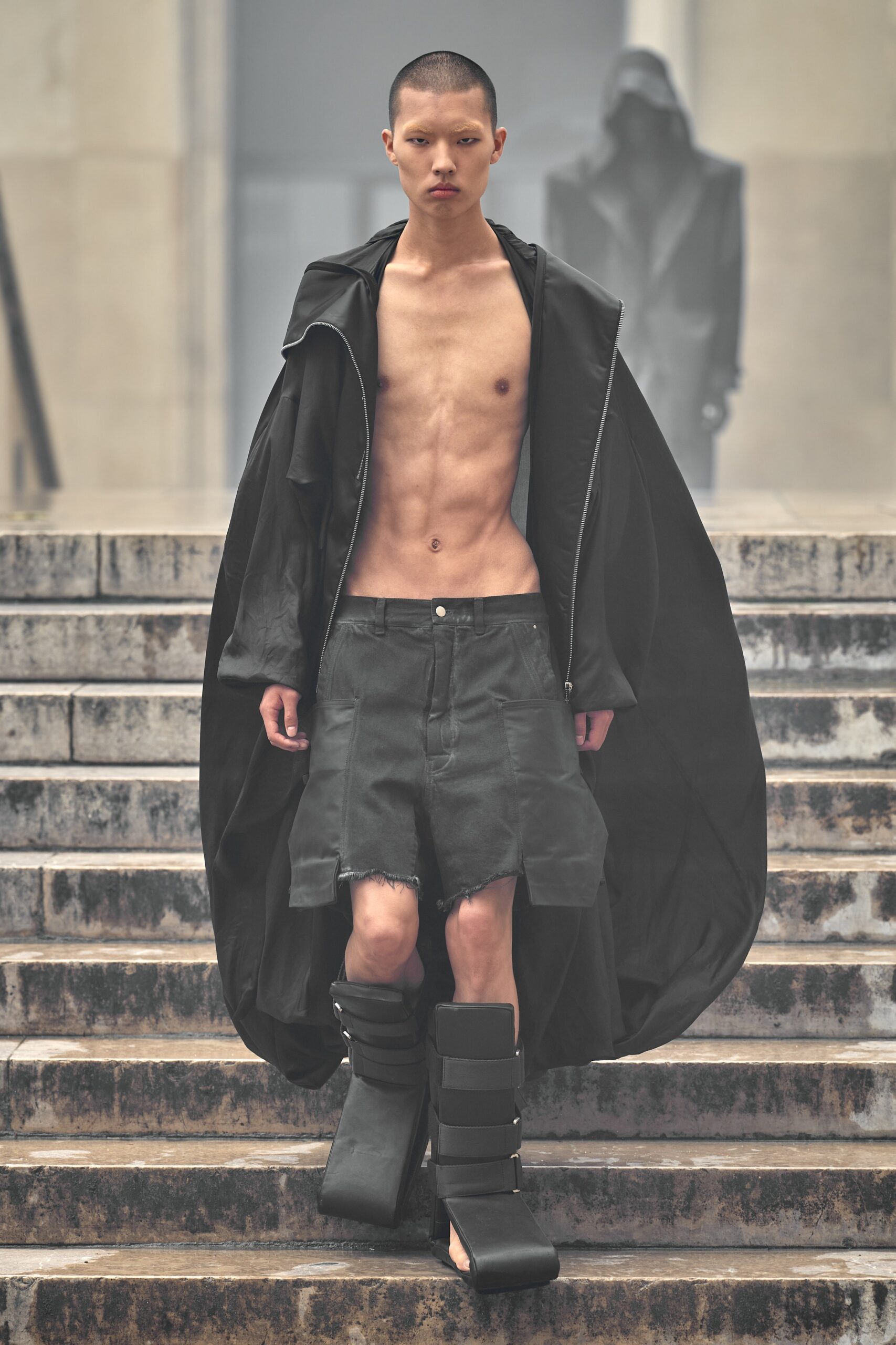 Rick Owens S/S 24 Menswear Look 39