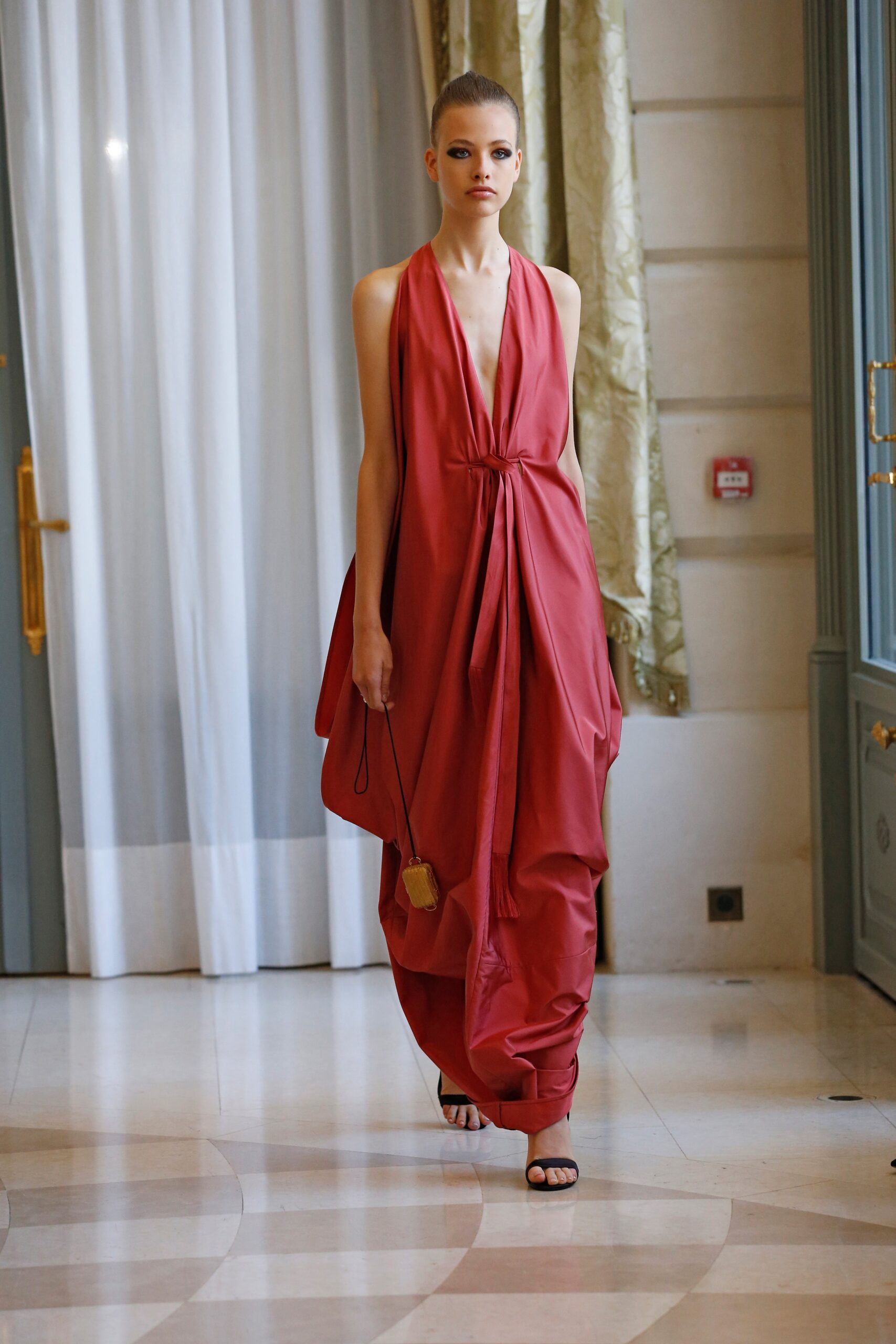 RR331 F/W 19 Couture Look 23