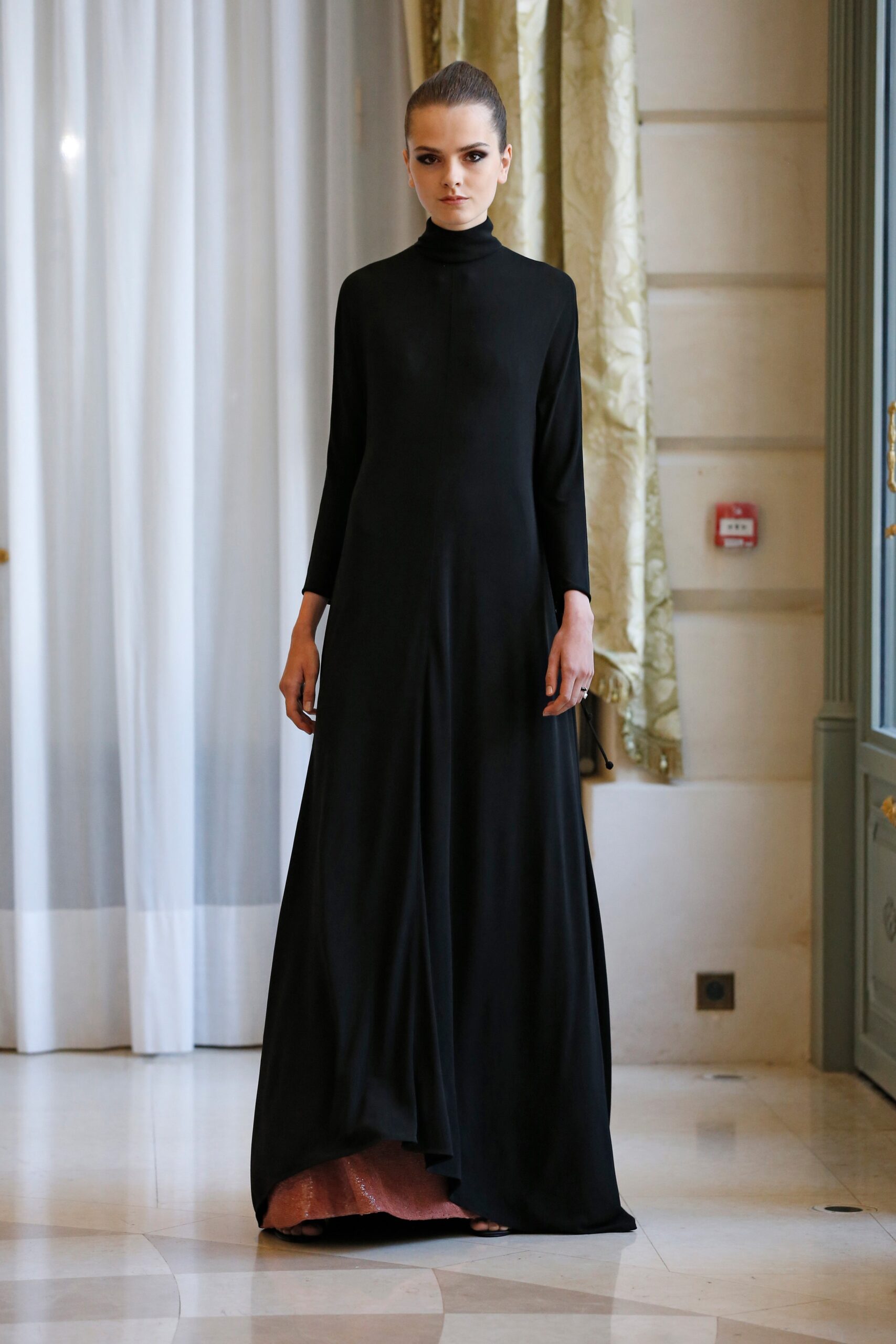 RR331 F/W 19 Couture Look 26