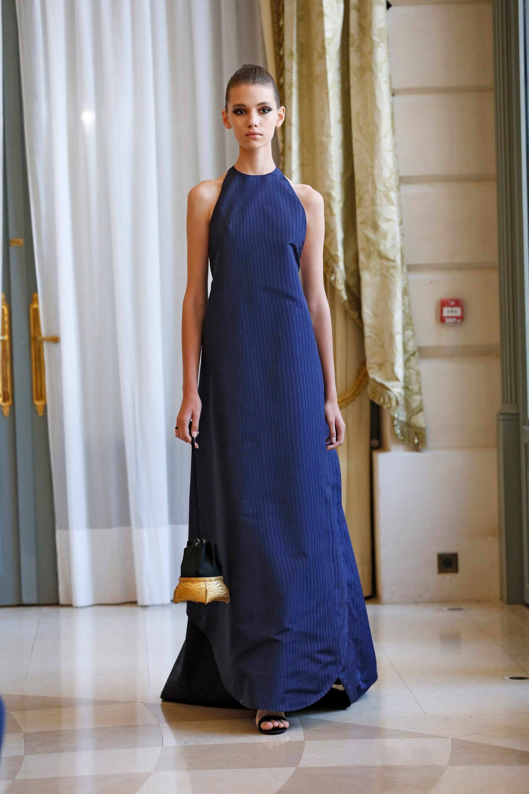 RR331 F/W 19 Couture Look 28