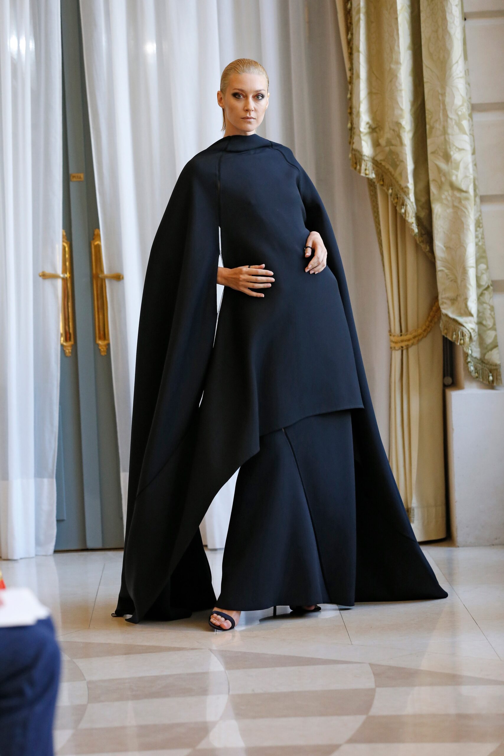 RR331 F/W 19 Couture Look 29