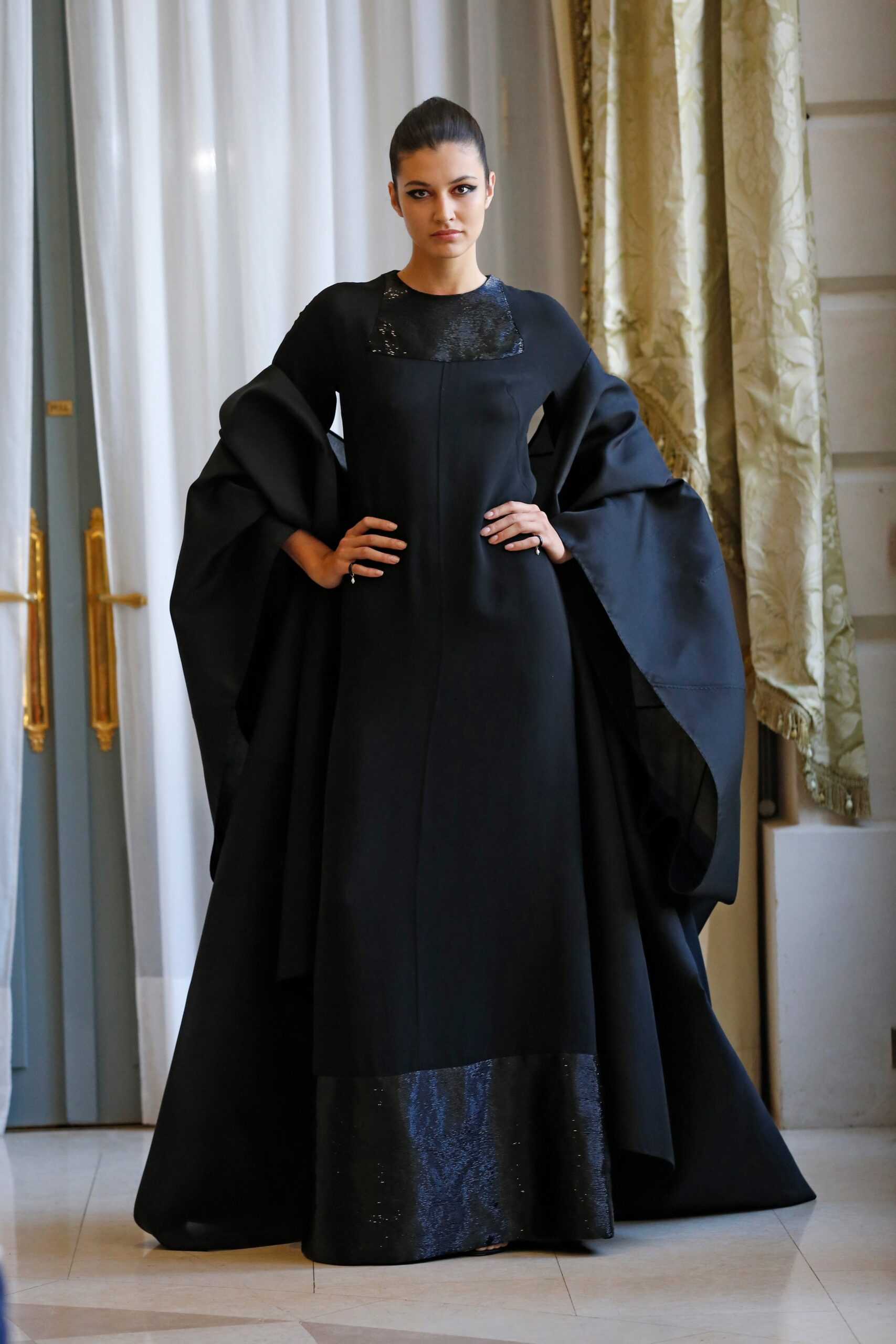 RR331 F/W 19 Couture Look 33