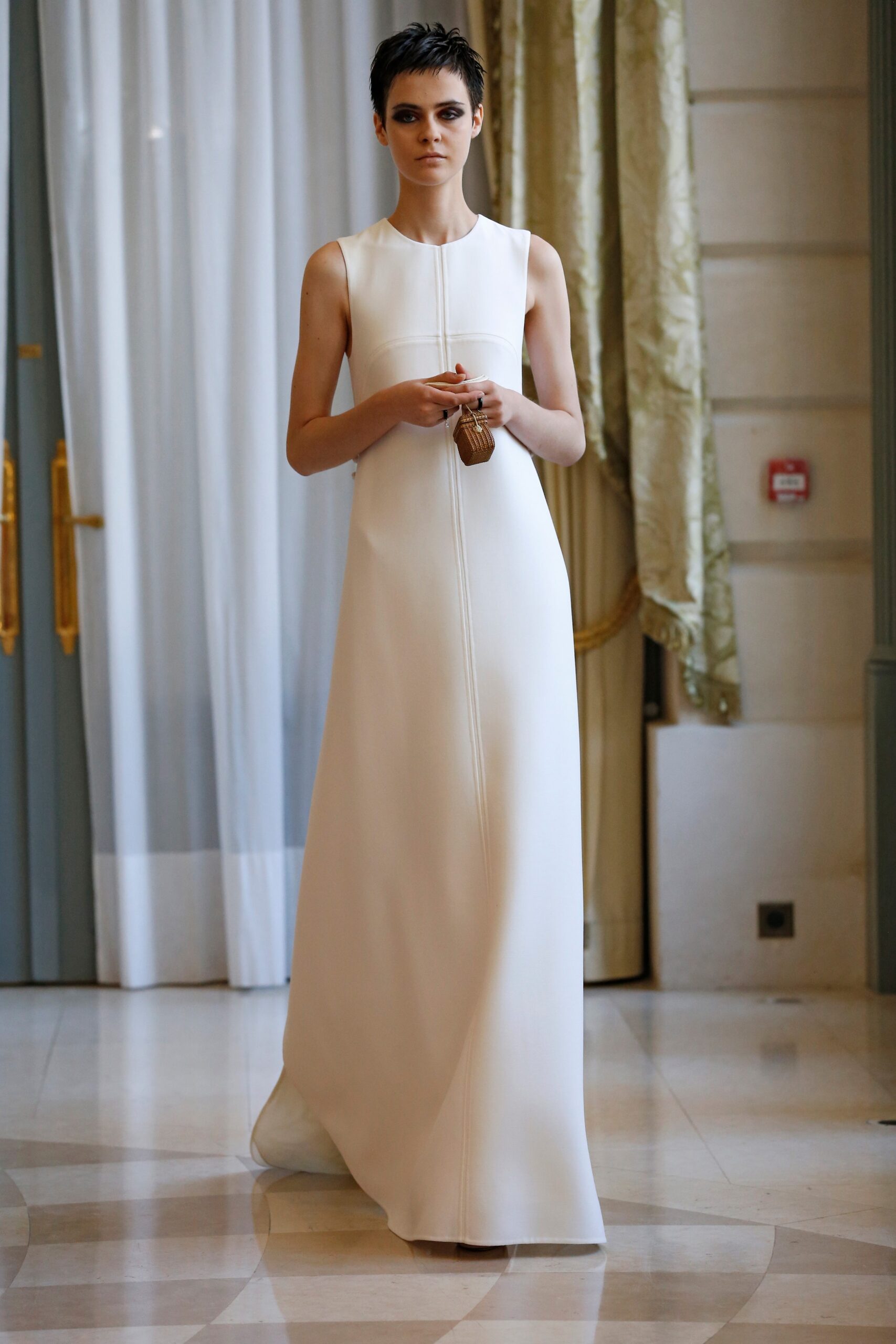 RR331 F/W 19 Couture Look 35