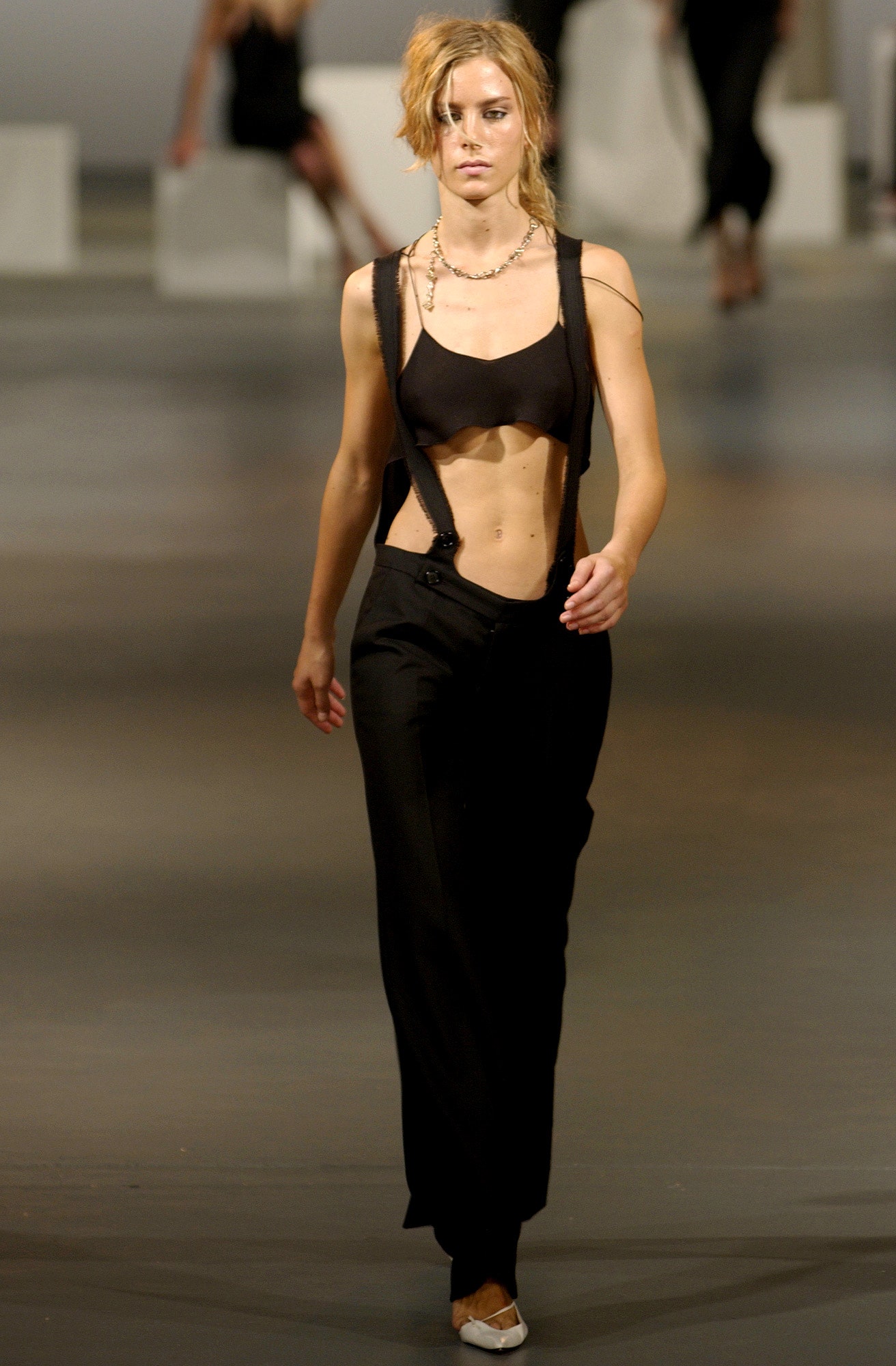 Roland Mouret S/S 03 Look 25