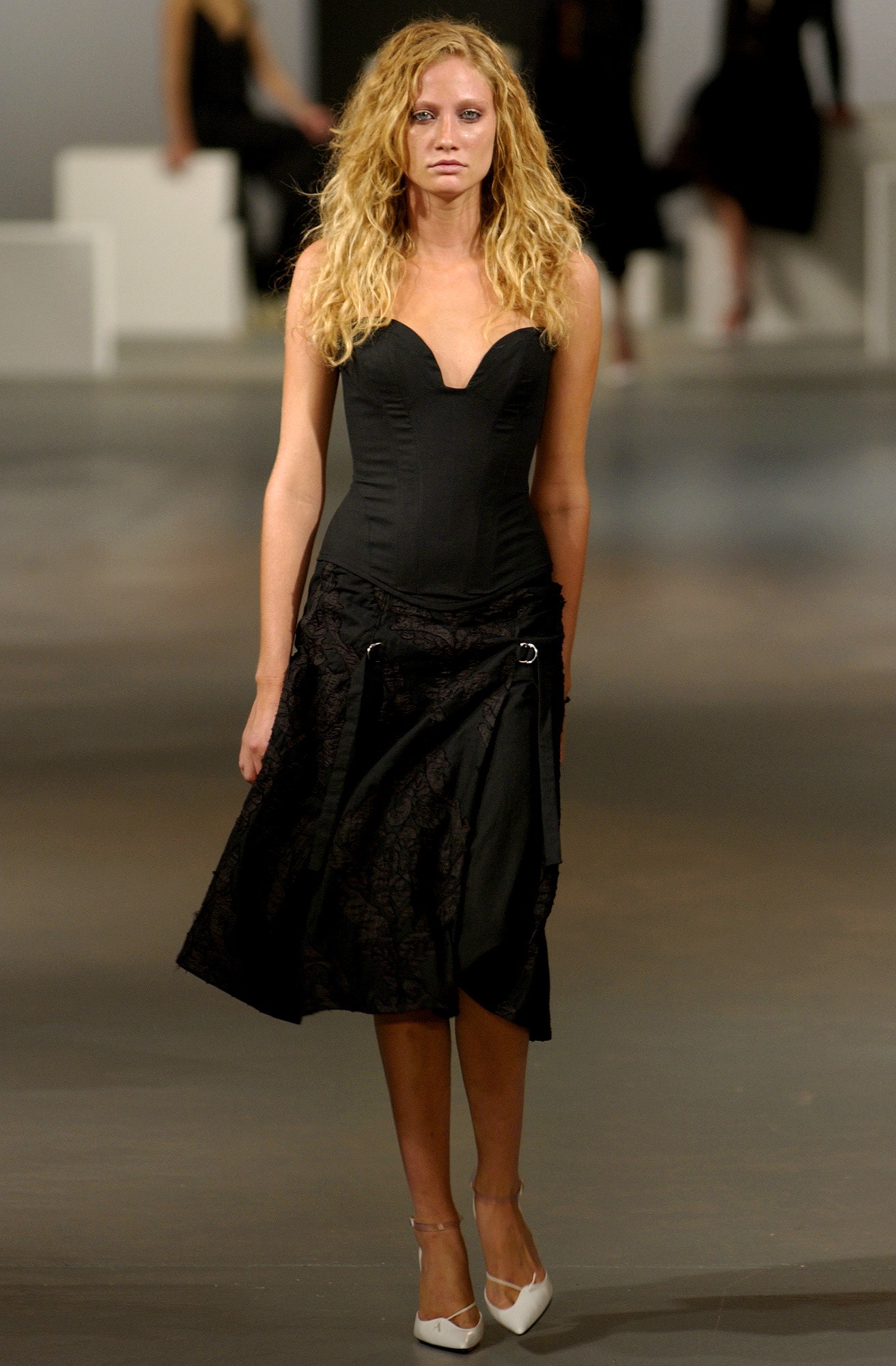 Roland Mouret S/S 03 Look 36
