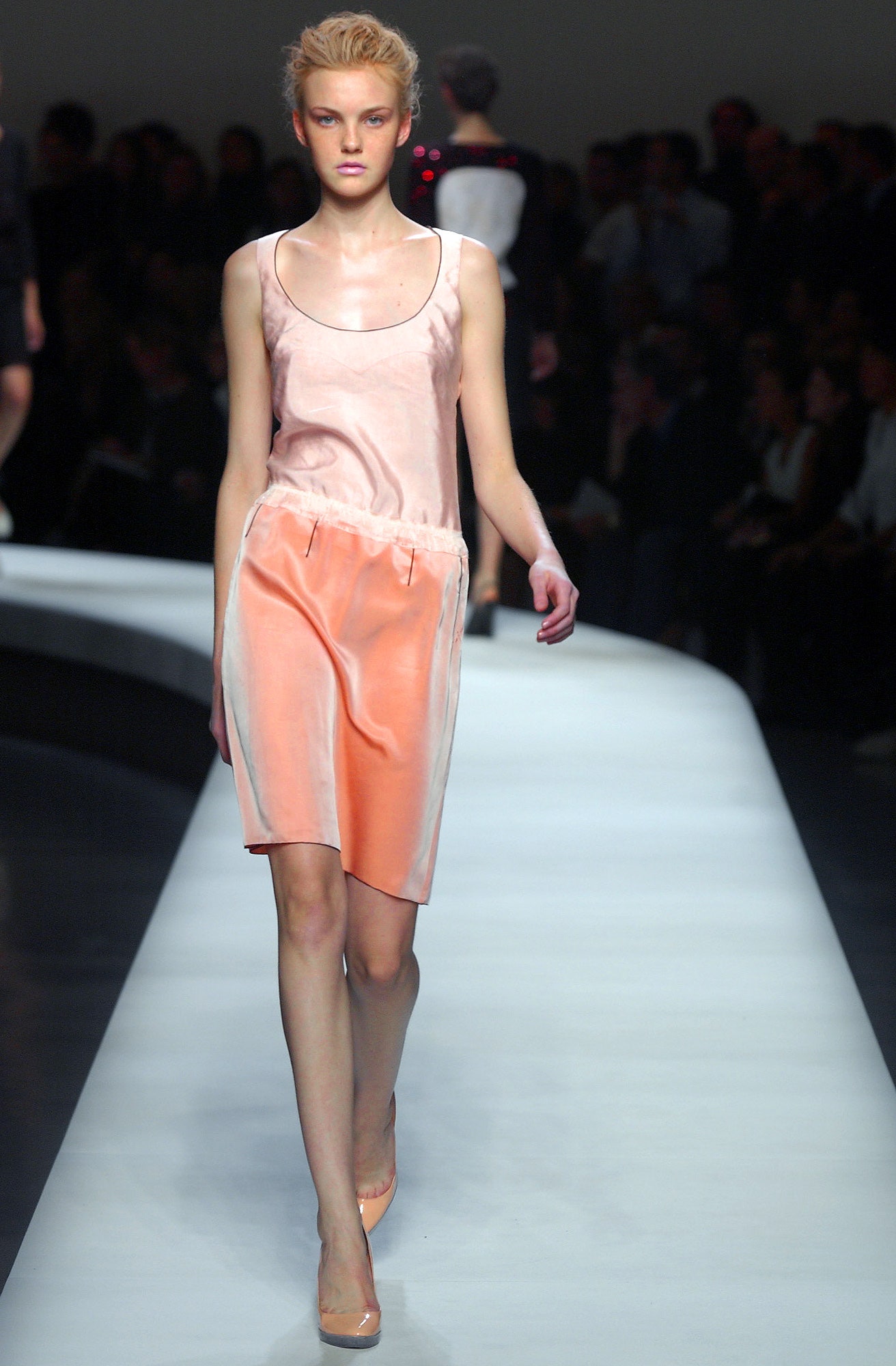 Rochas S/S 04 Look 37